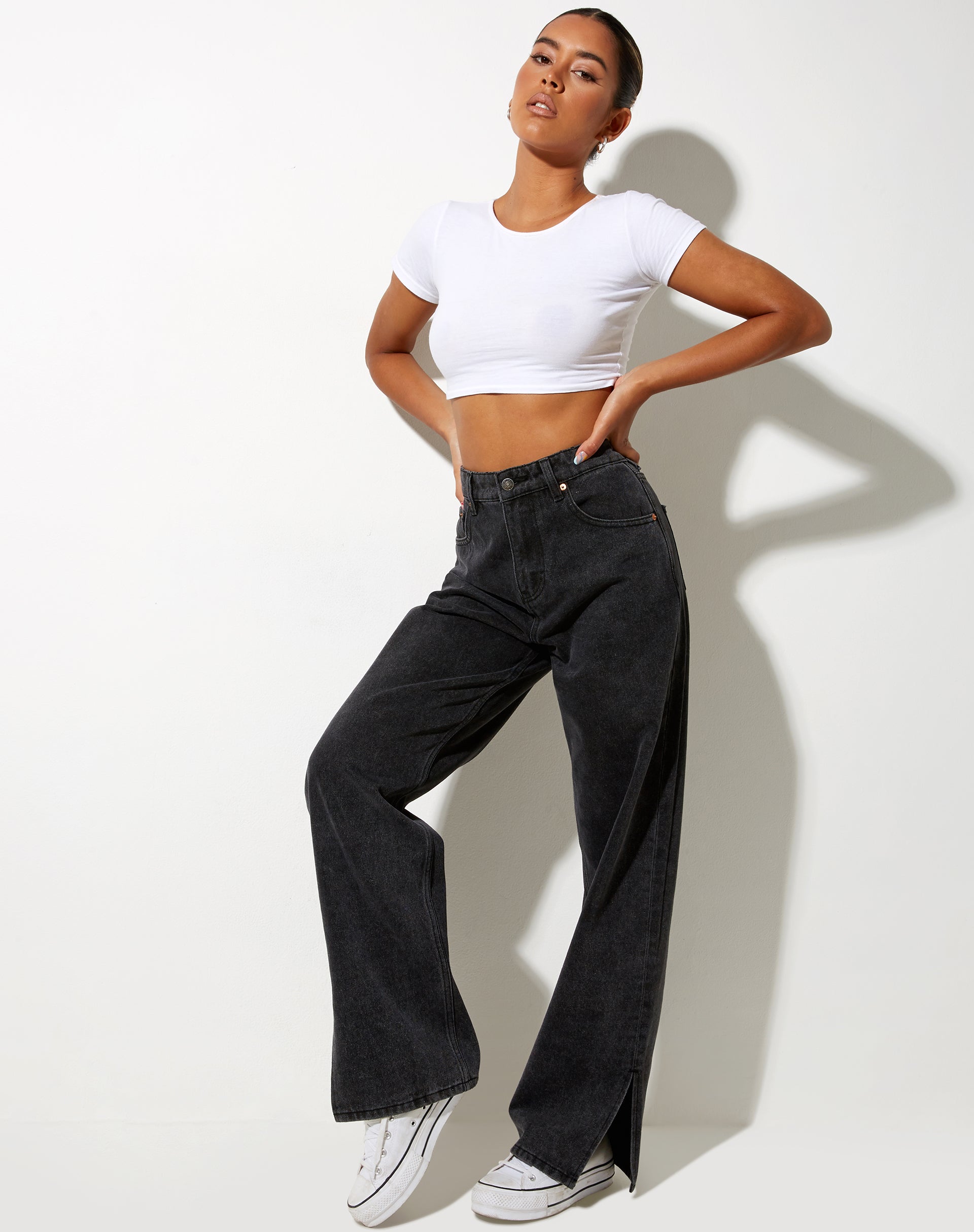 Bild von Split Parallel Jeans in schwarzer Waschung