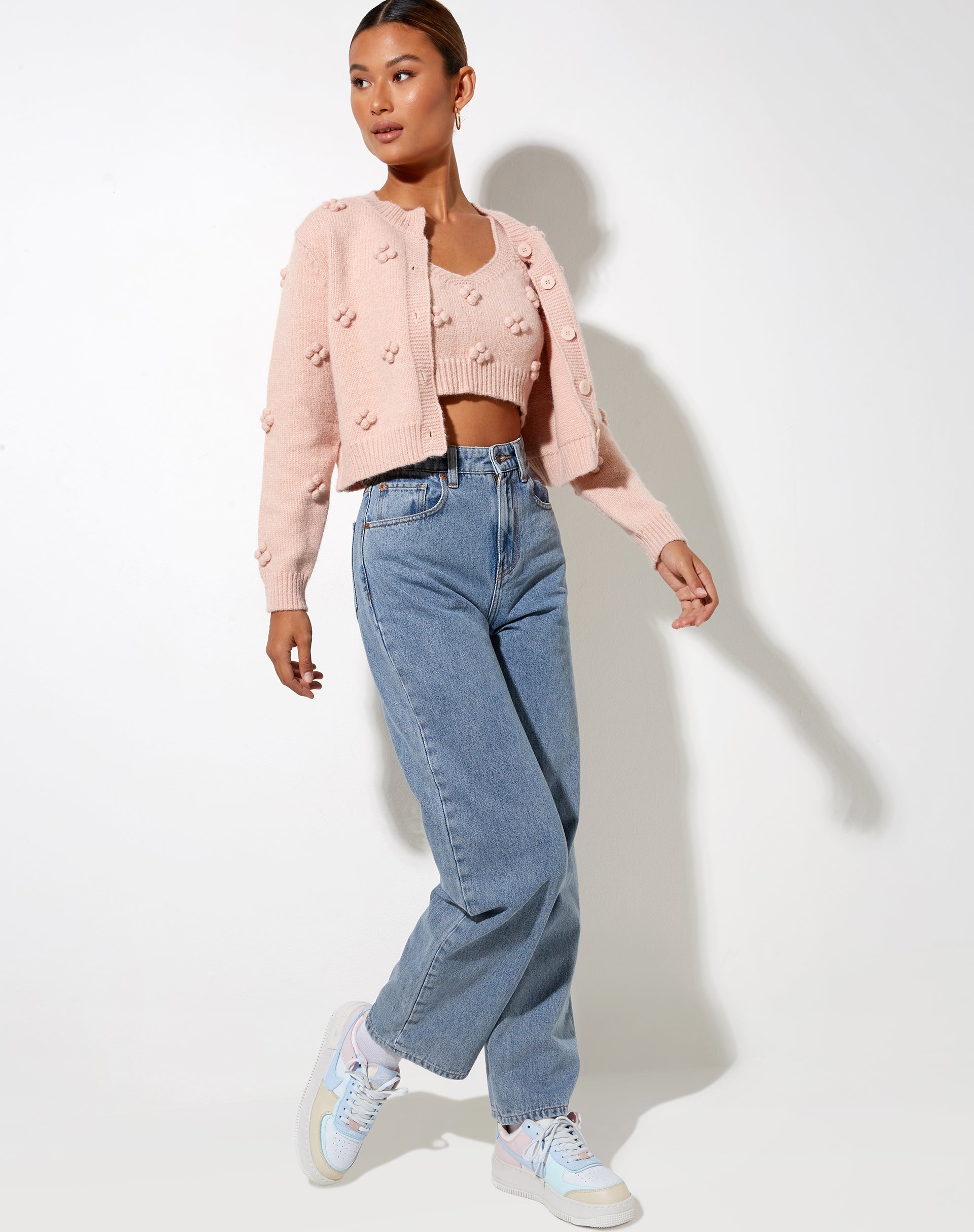 Bild von Stevy Cardi in zartem Rosa