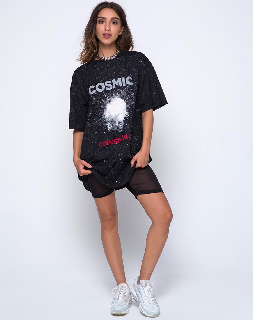 Bild von Sunny Kiss Oversize Tee in Schwarz Cosmic Conspiracy