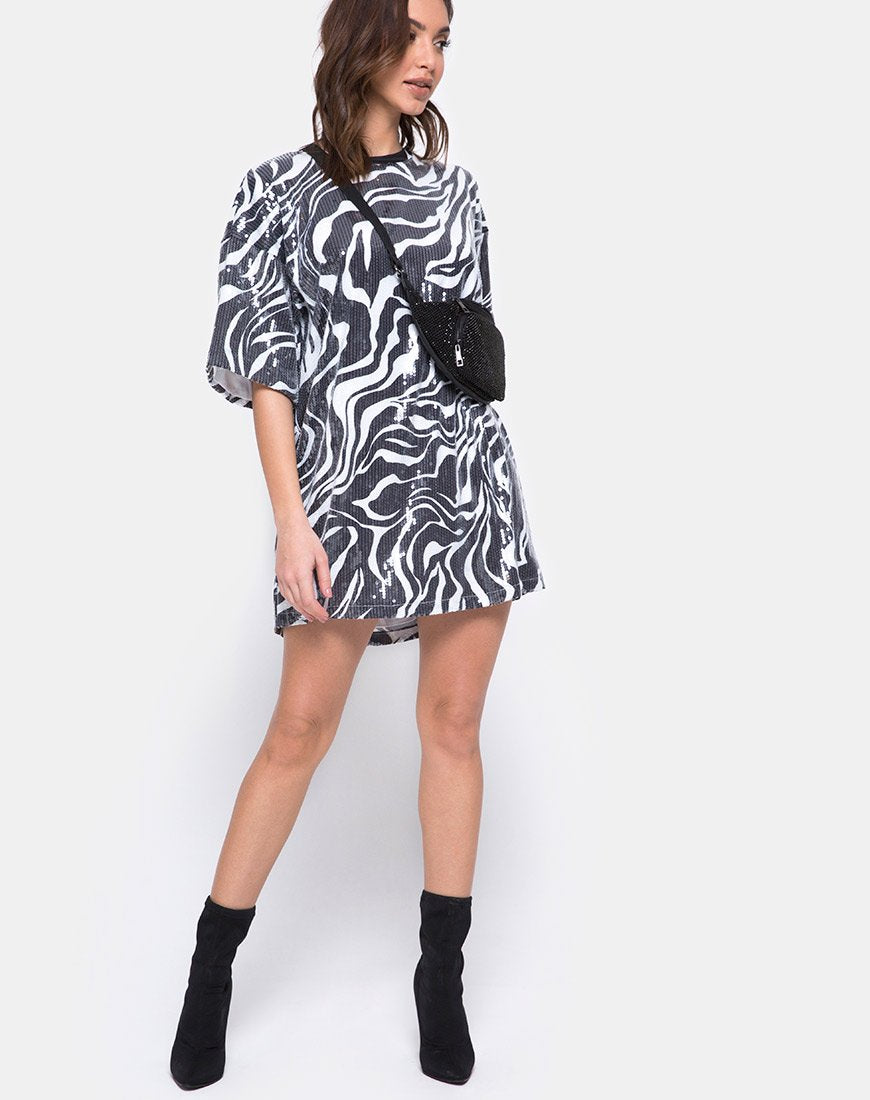 Bild von Sunny Kiss Oversize Tee in Trippy Zebra Clear Pailletten