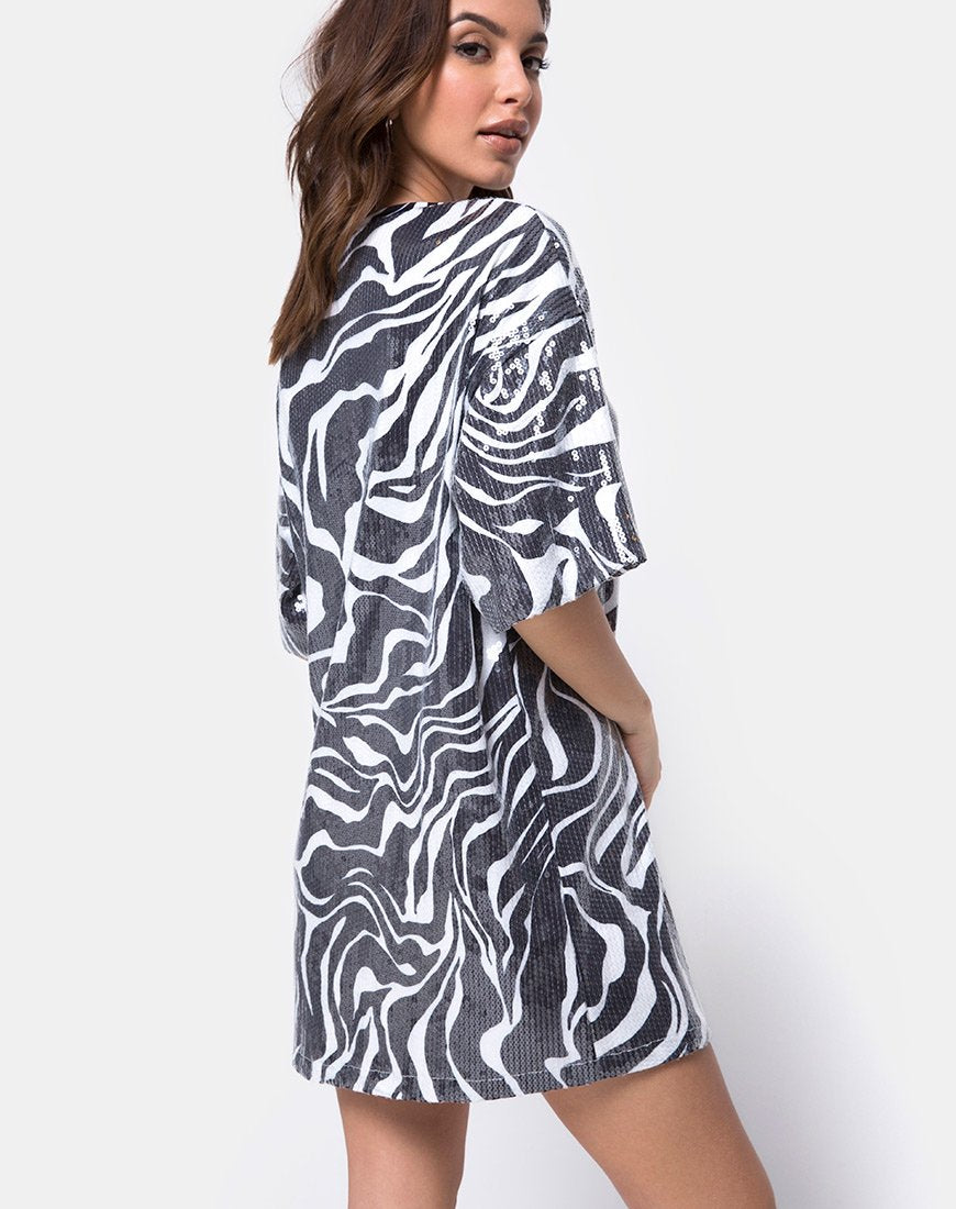 Bild von Sunny Kiss Oversize Tee in Trippy Zebra Clear Pailletten