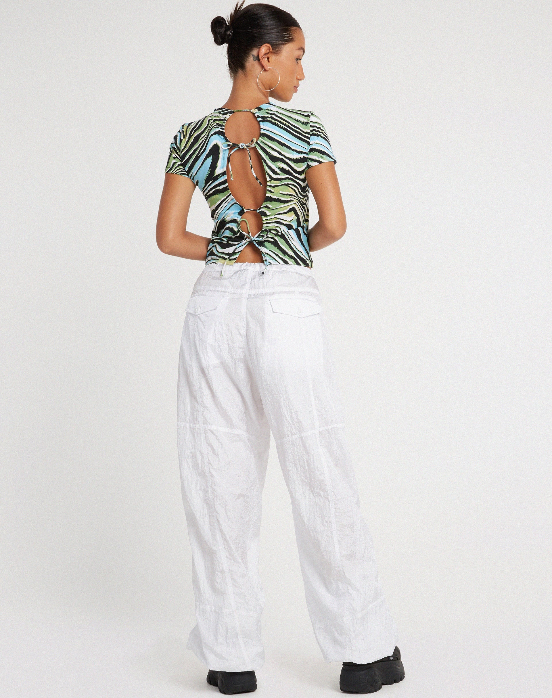 Abbildung von Surtie Crop Top in Warped Zebra Blue