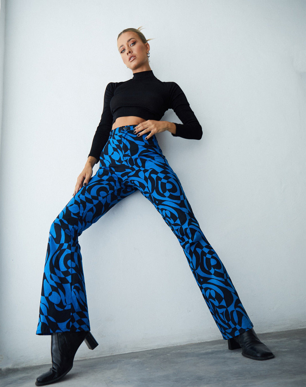 Zoven-Hose in unregelmäßigem Optic Blue