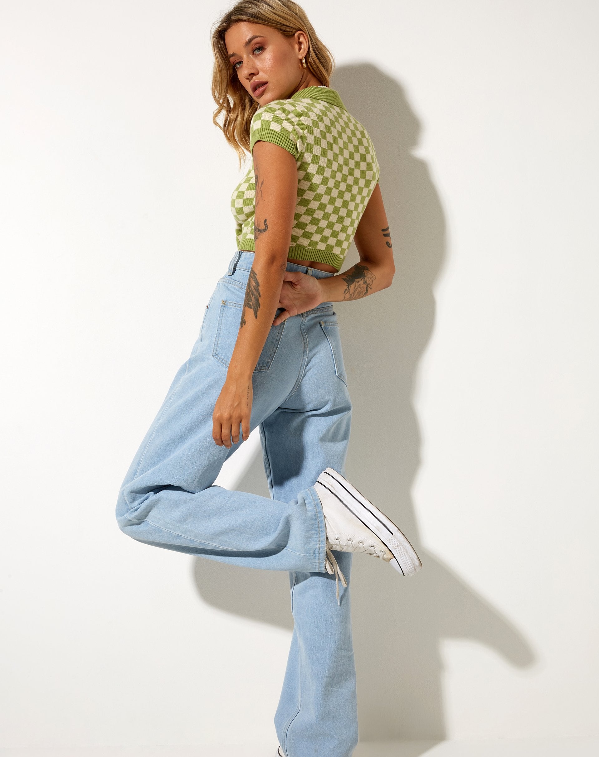 Image of Tamma Crop Top aus gehäkeltem Schachbrettmuster in Grün und Creme