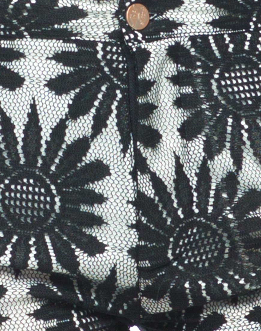 Bild von Motel Taylor Short in Schwarz und Weiß Sunflower Lace