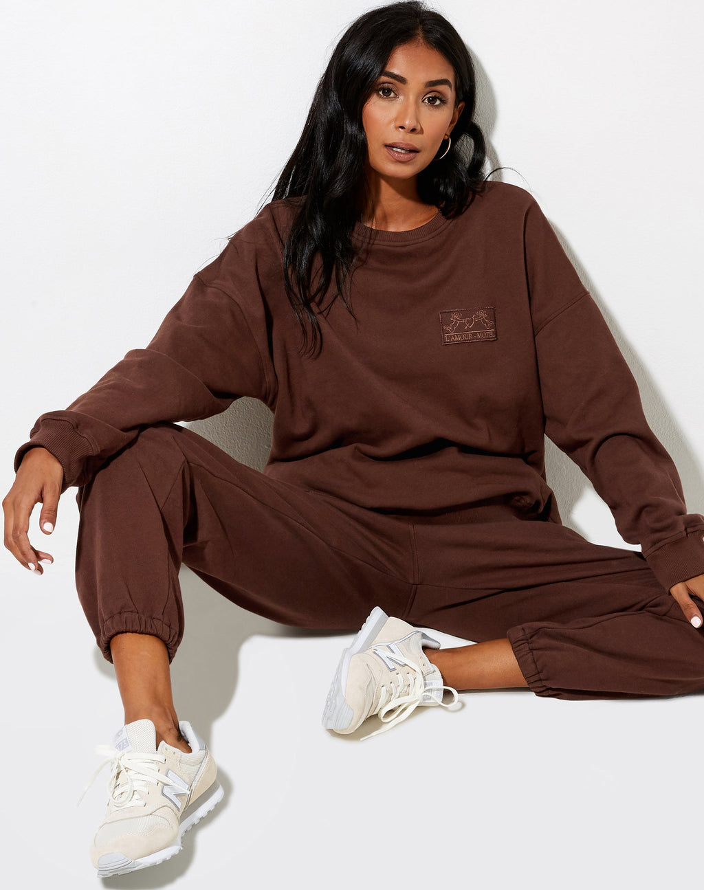 Ted Sweatshirt in tiefem Mahagoni L'Amour Cherub Label Embro