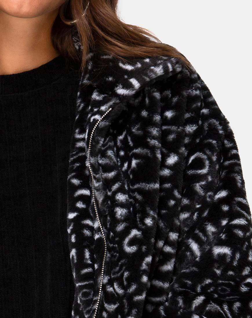 Image of Teddybär Pelzmantel in Schwarz Leopard