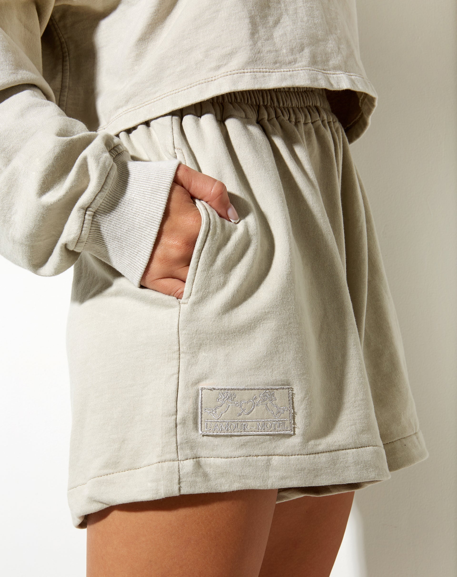 Bild von Terry Short in Coconut Milk Cherub Lamour Label Embro