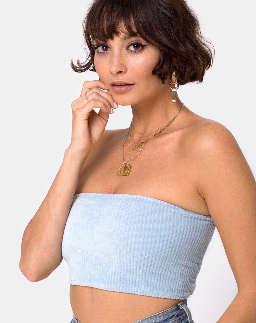Schlauchtop aus flauschigem Strick in Babyblau