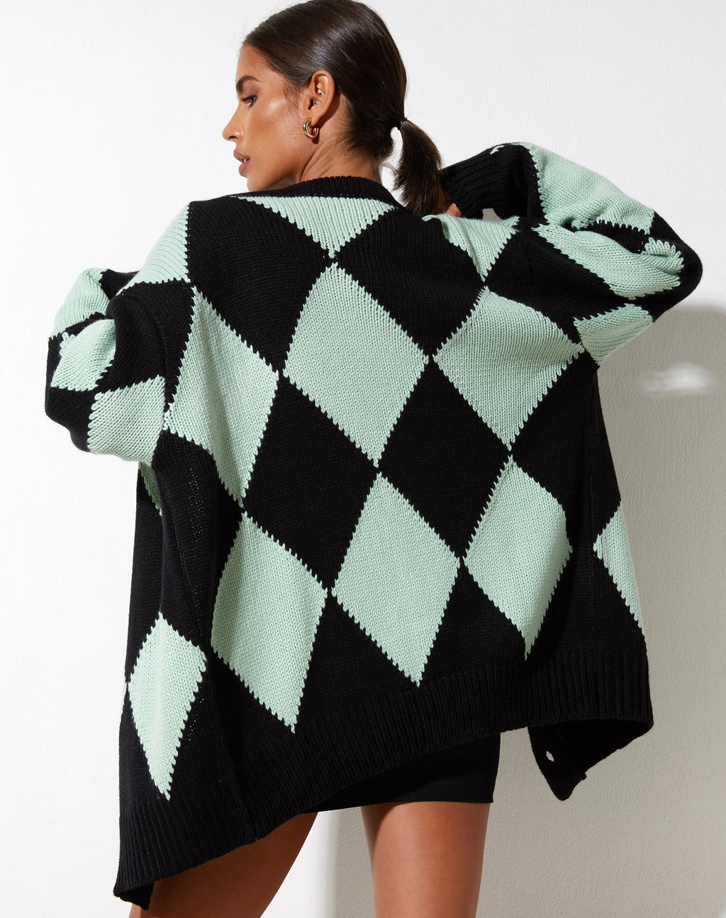 Uriela Cardi in Harlequin Schwarz und Mint
