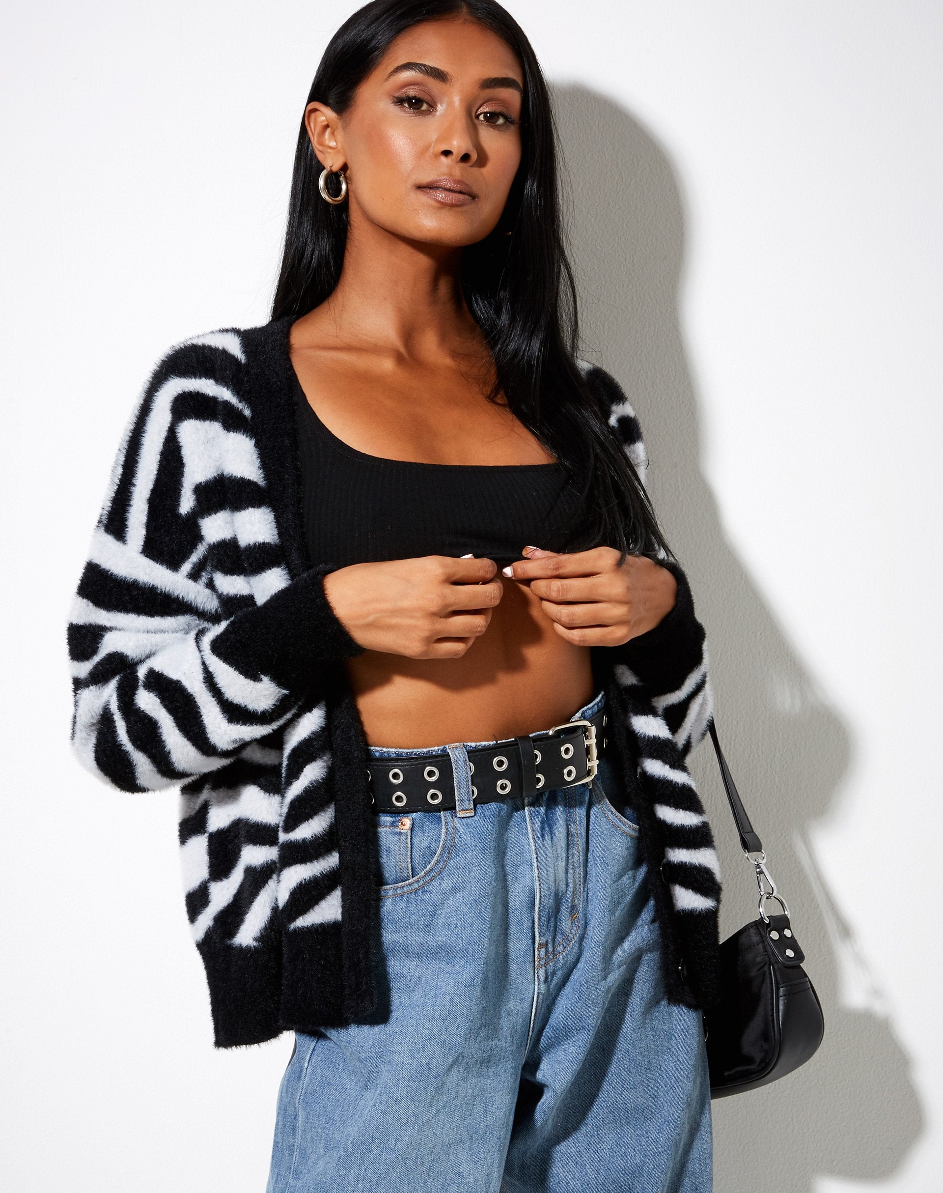 Image of Uriela Strickjacke in Zebra Schwarz und Weiß