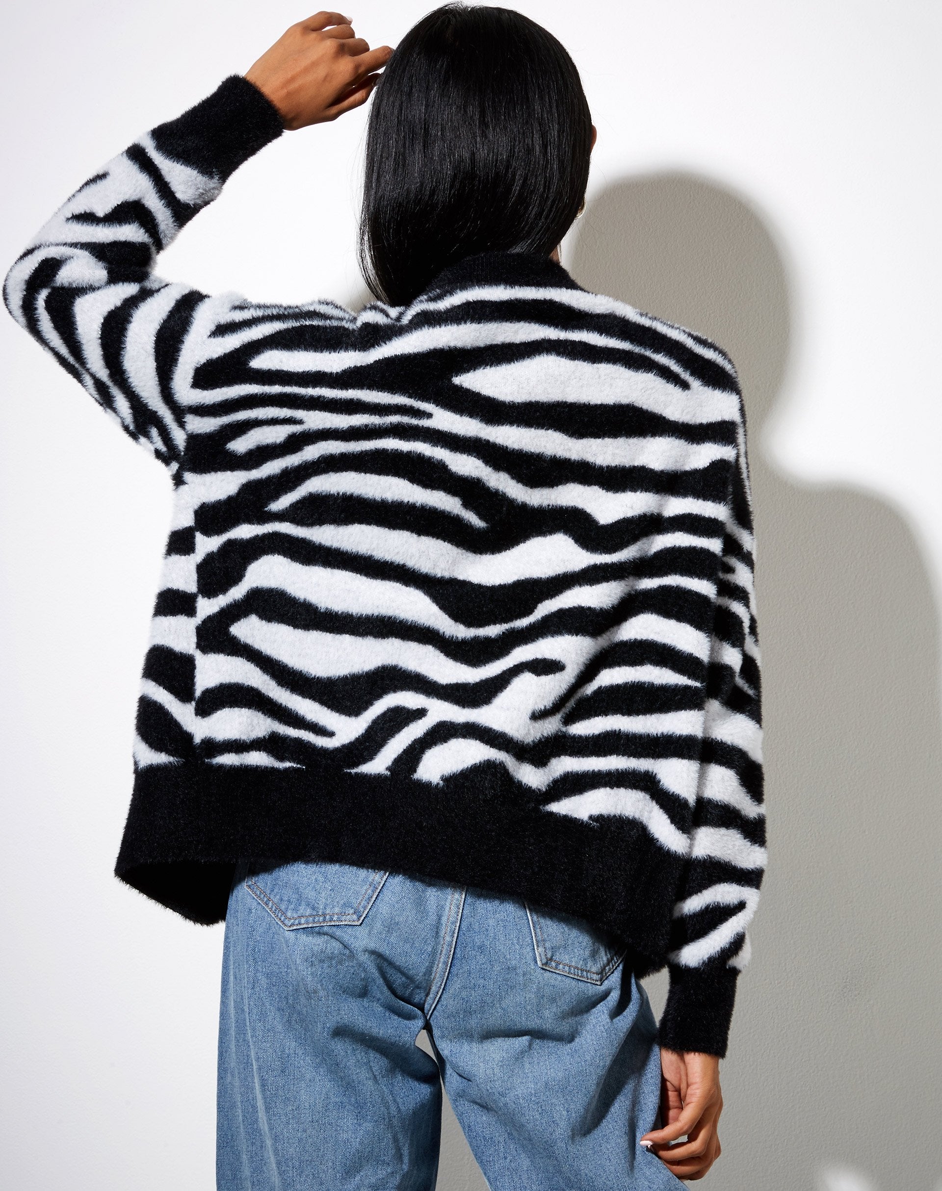 Image of Uriela Strickjacke in Zebra Schwarz und Weiß
