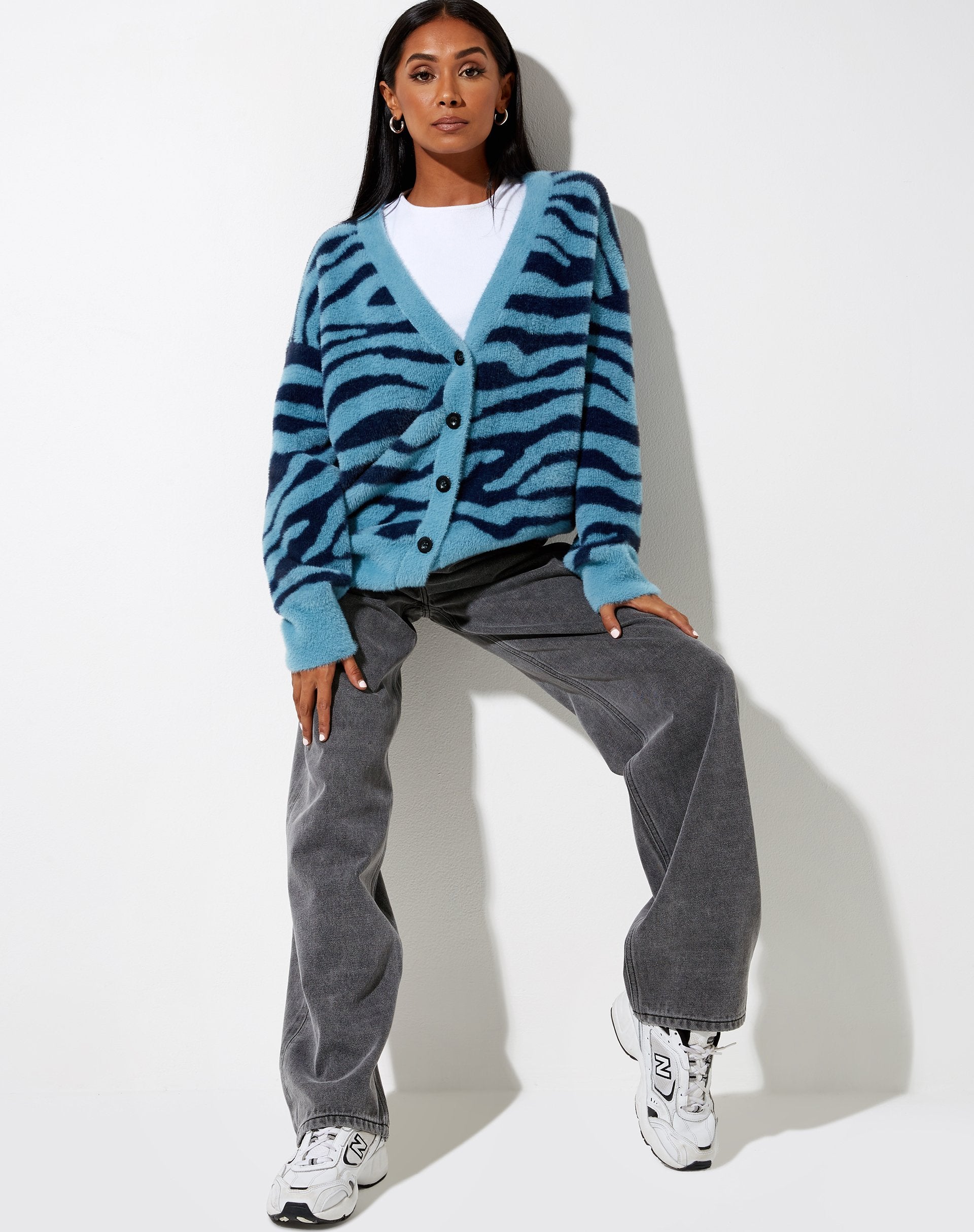 Bild von Uriela Cardi aus Zebra blau und marineblau gestrickt