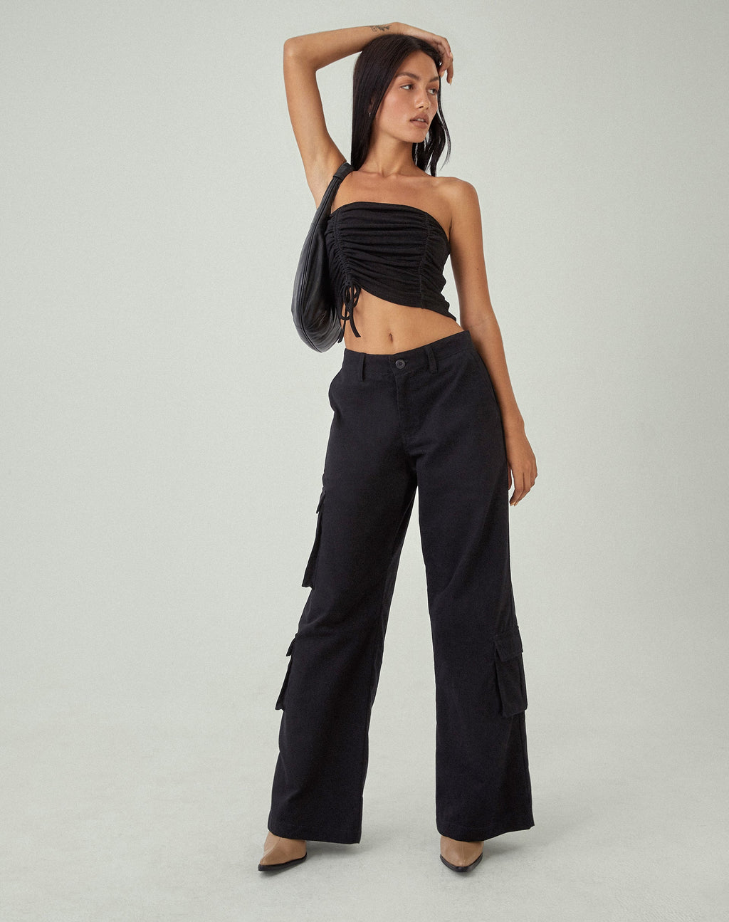 MOTEL X JACQUIE Shan Hose mit weitem Bein in Schwarz