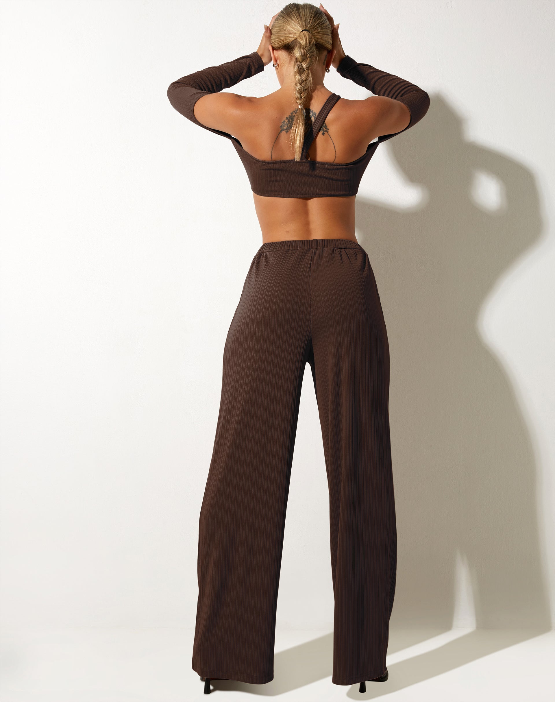 Abbildung der Obera Wide Leg Trouser in Bitter Chocolate