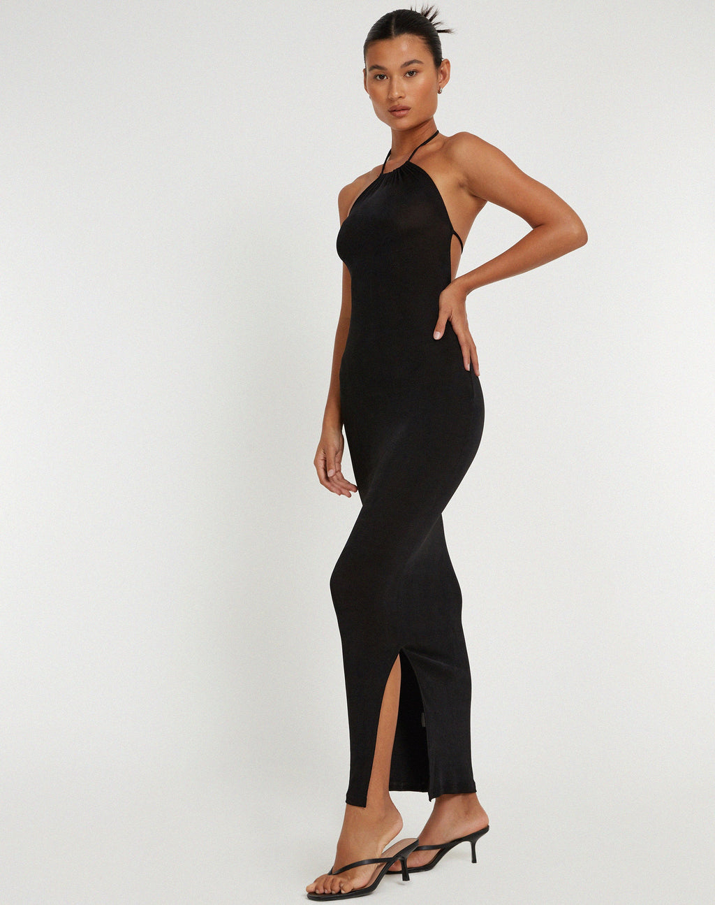 Virnilia Maxikleid mit Rollkragen in Schwarz