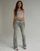 Abbildung der ausgefransten Low Rise Jeans in Light Wash Sandy Tint