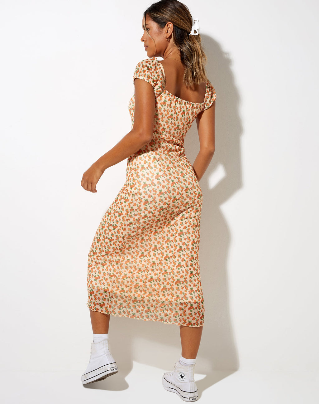 Windiges Midikleid in Sommerblüte