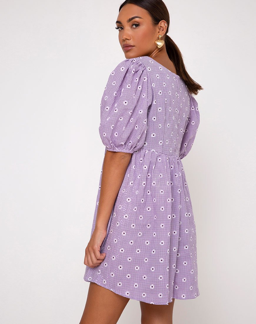 Wretta Kleid in Daisy Field Lavendel