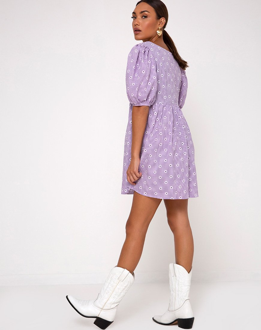 Image of Wretta Kleid in Daisy Field Lavendel