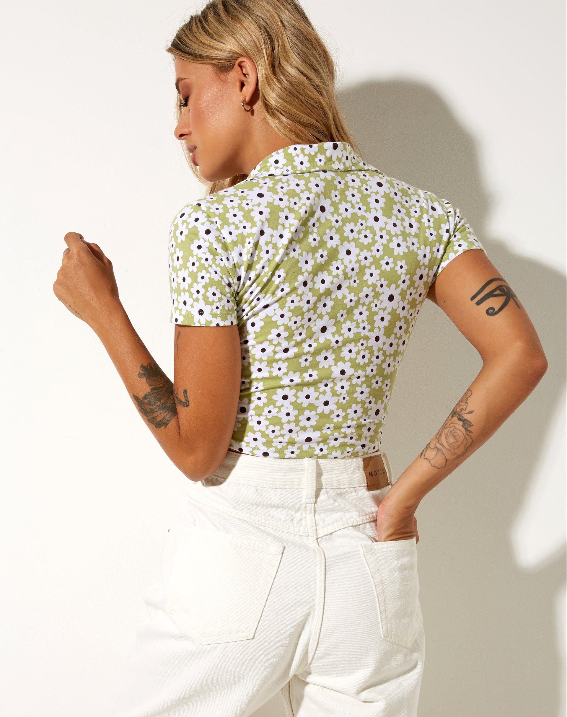 Bild von Wuma Cropped Shirt in Daisy Duke Grün