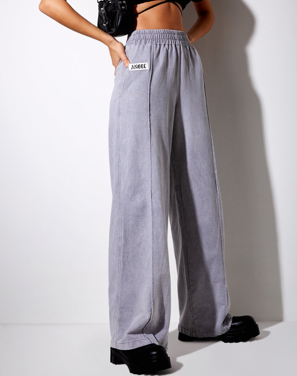 Wungu-Hose in grauer Waschung 'Angel' Embro Label