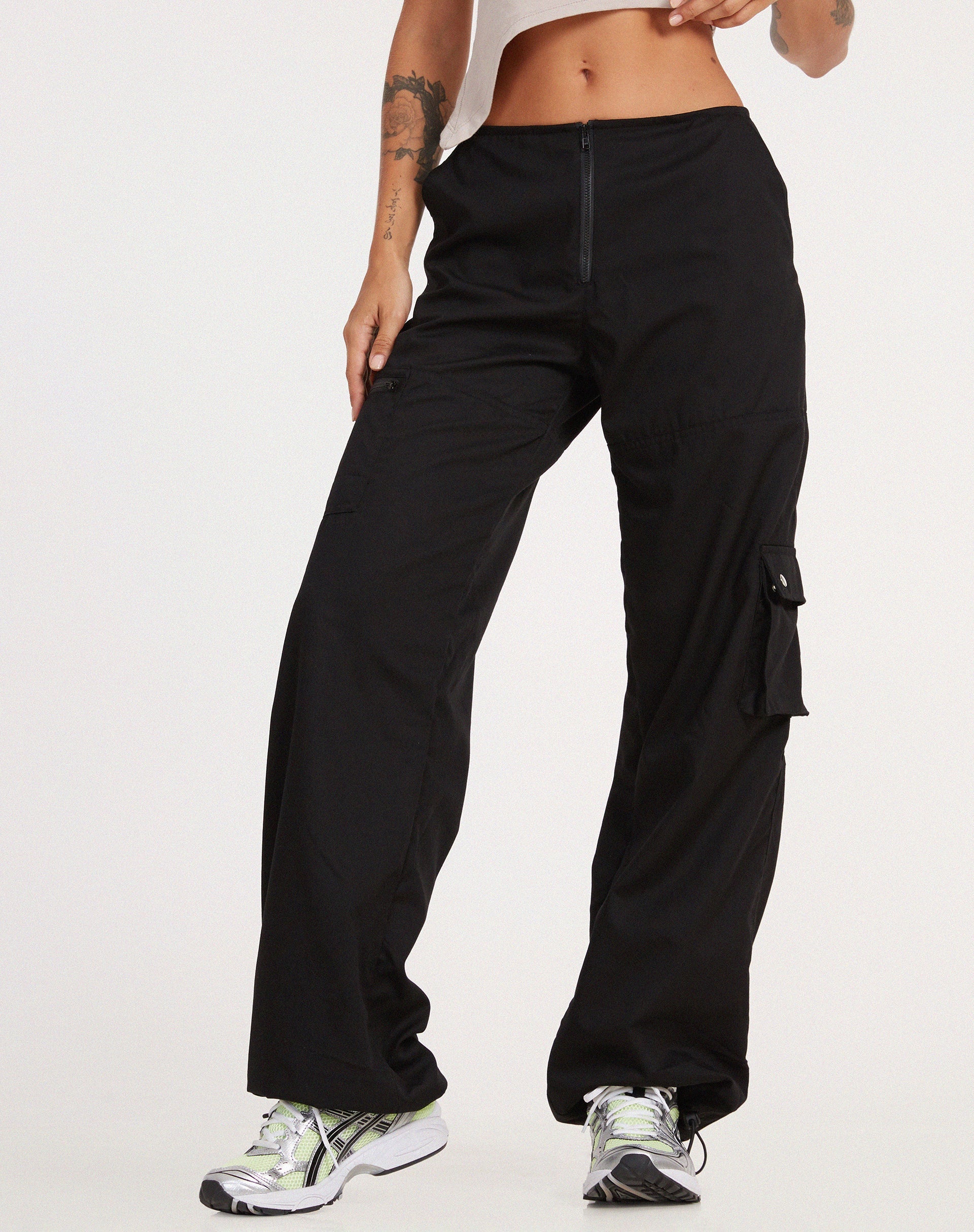 Abbildung der Xander Cargohose aus Cotton Drill Schwarz