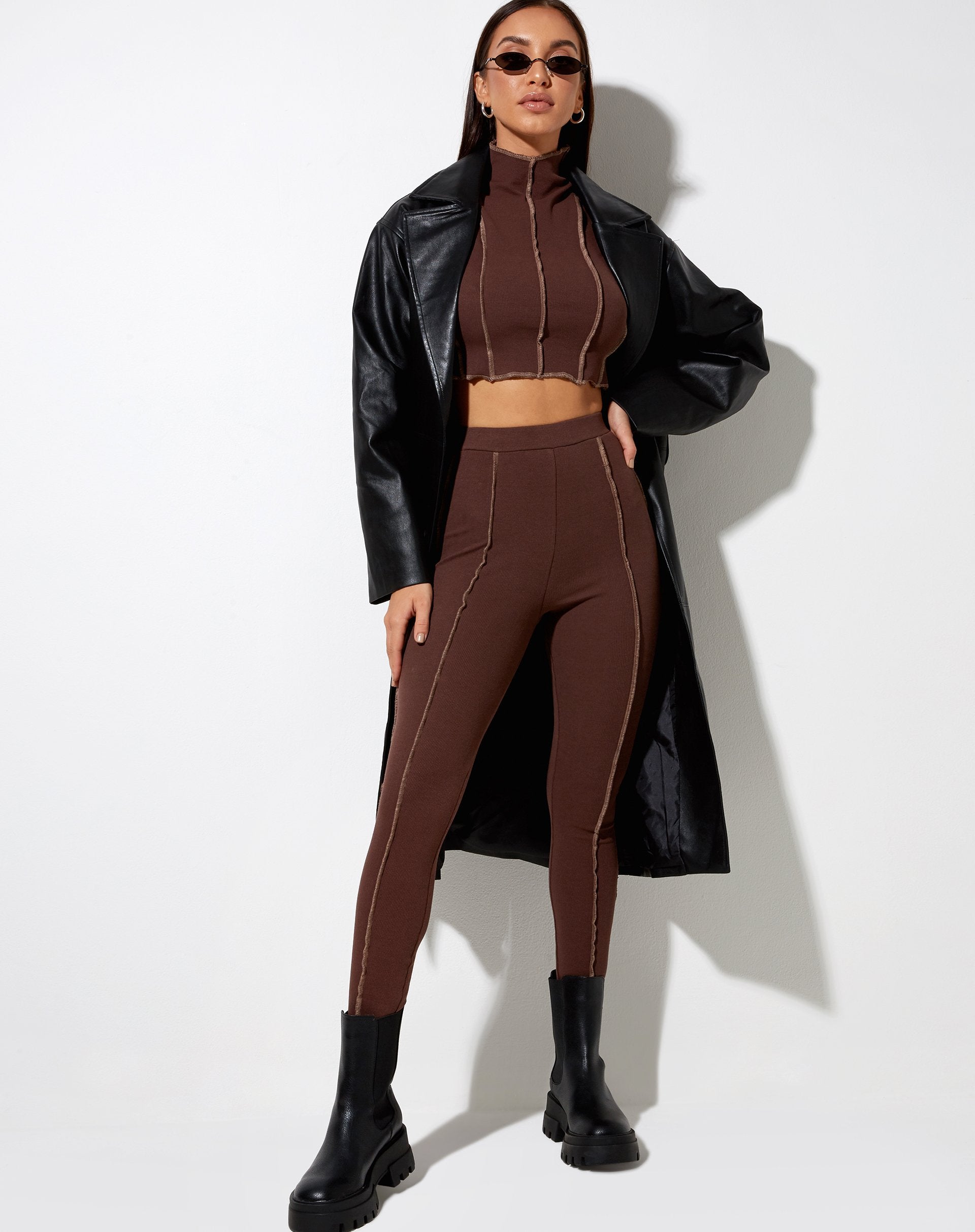 Image of Xario Legging in tiefem Mahagoni mit hellbrauner Naht