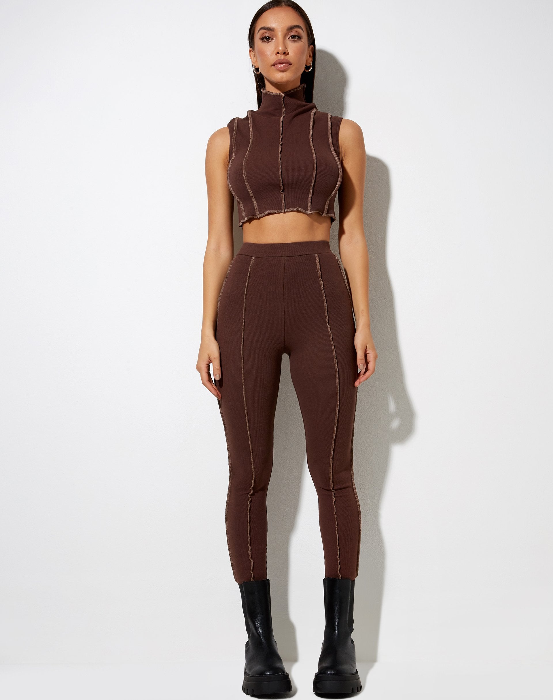 Image of Xario Legging in tiefem Mahagoni mit hellbrauner Naht
