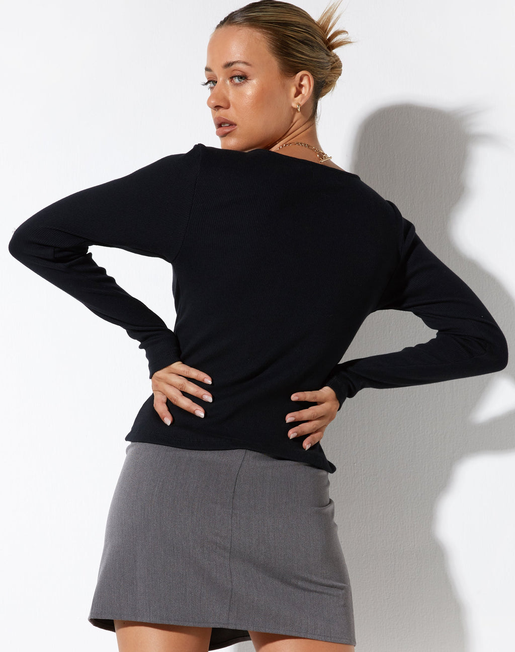 Xiur Cardi in Rippe Schwarz