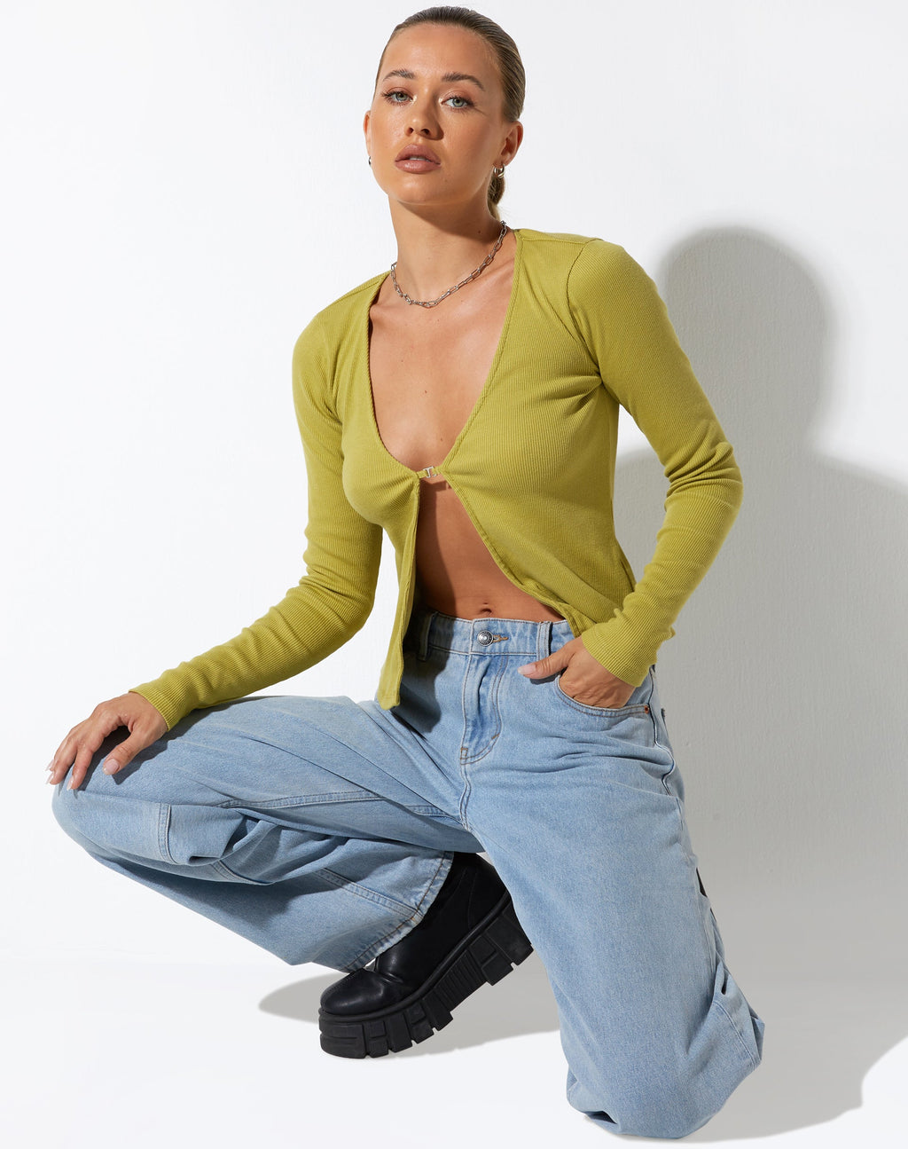Xiur Cardi in Rippenkresse Grün