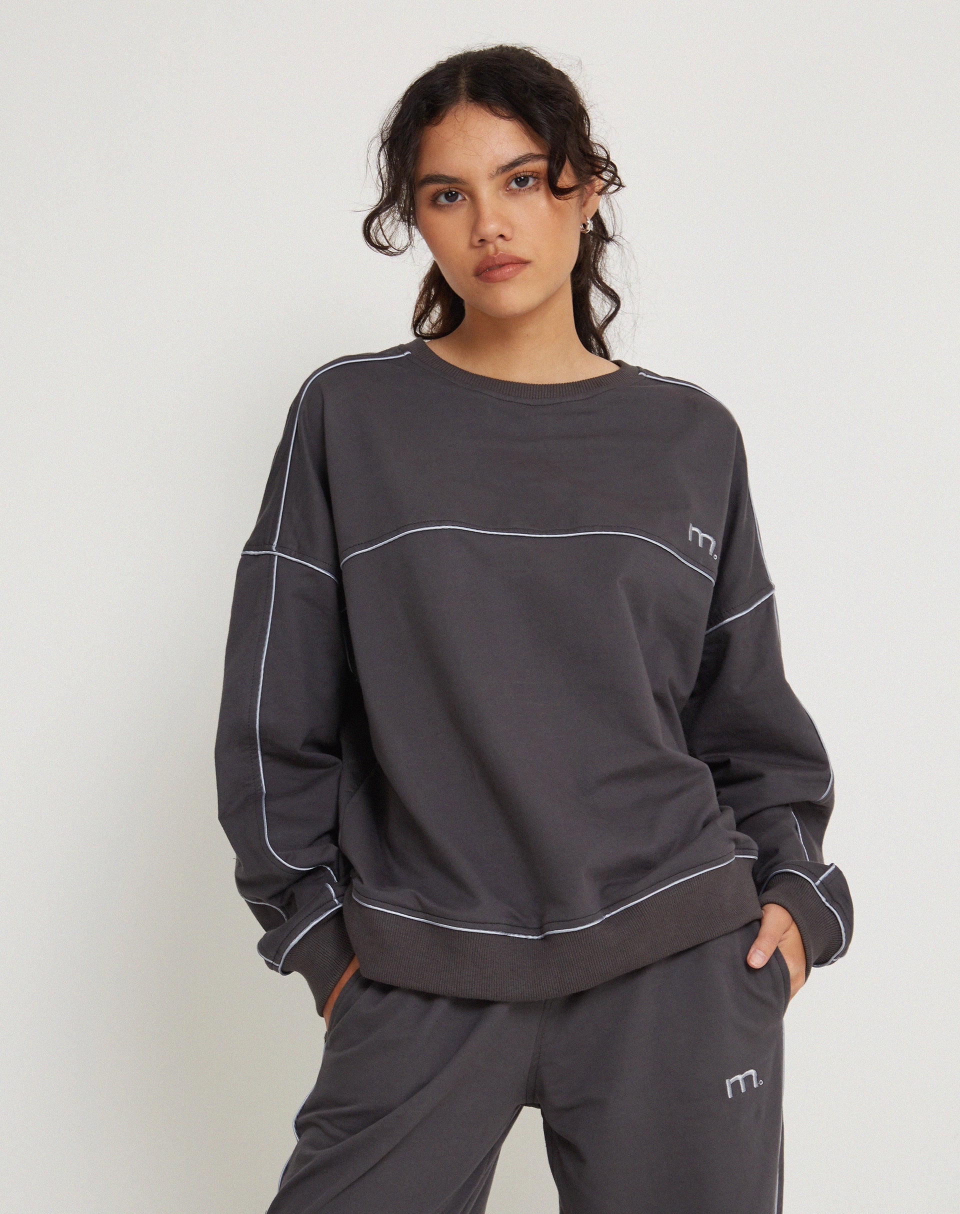 Abbildung von Imogen Sweatshirt in Beluga Grey