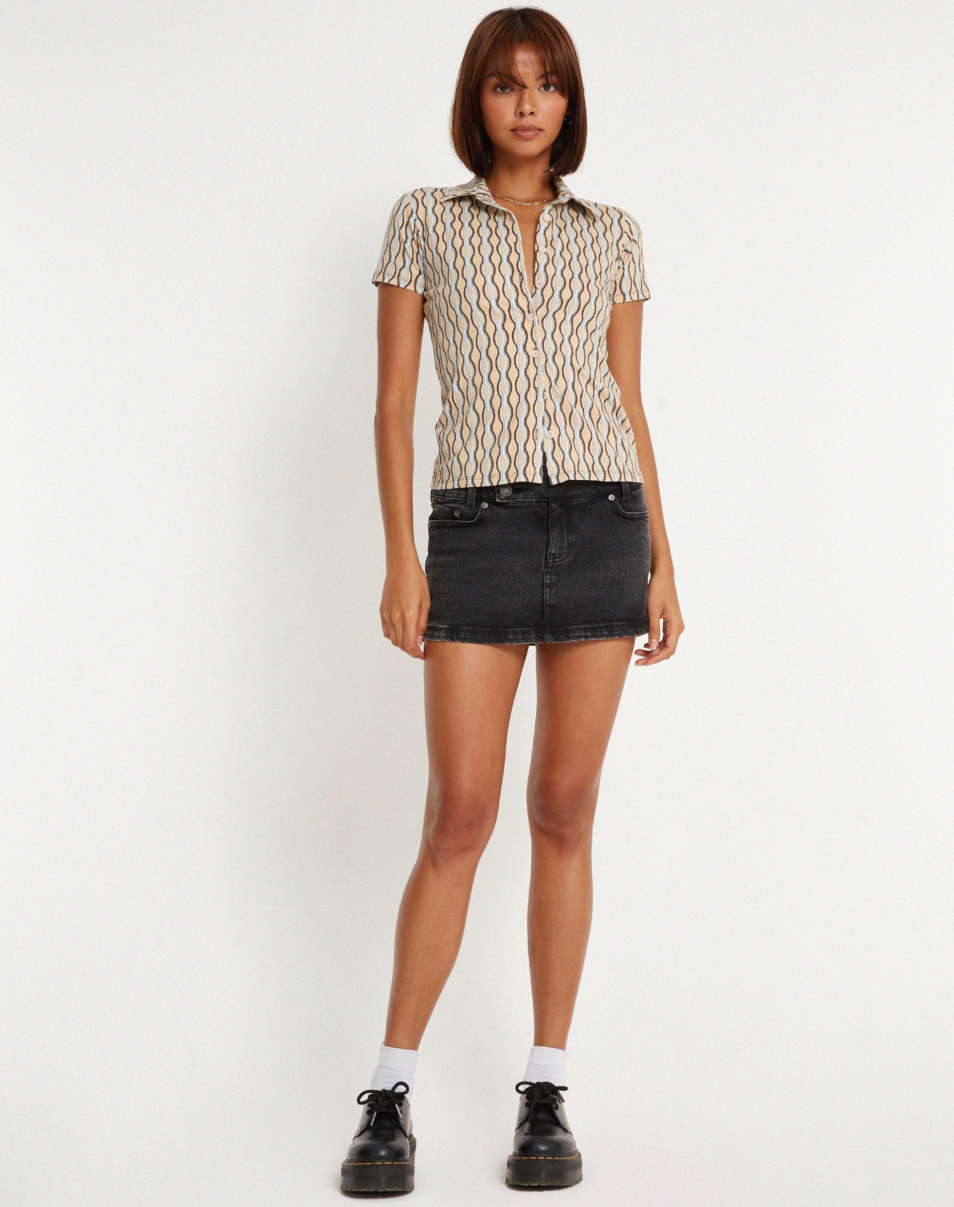Bild von Yejin Shirt in Preppy Geo Brown