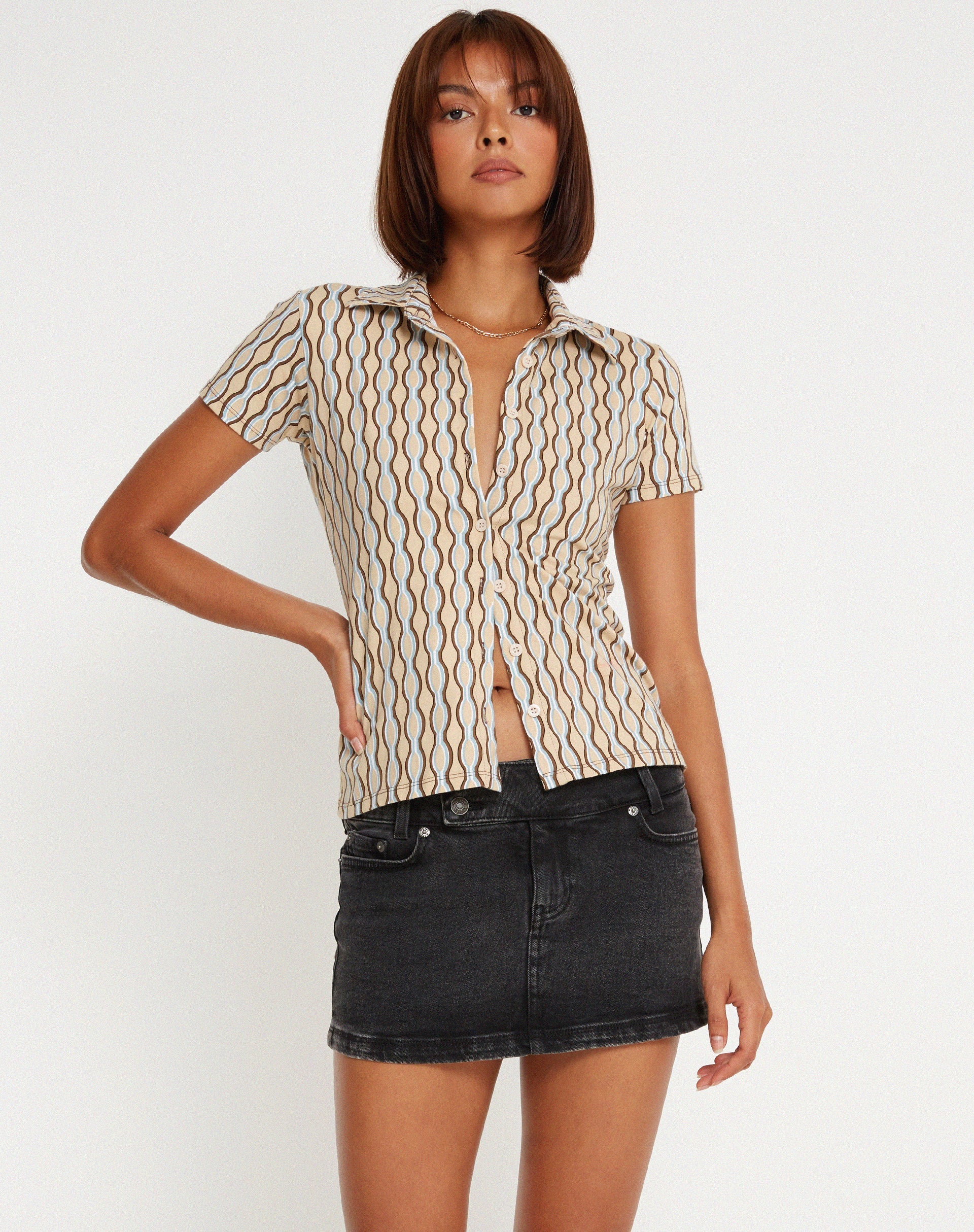 Bild von Yejin Shirt in Preppy Geo Brown