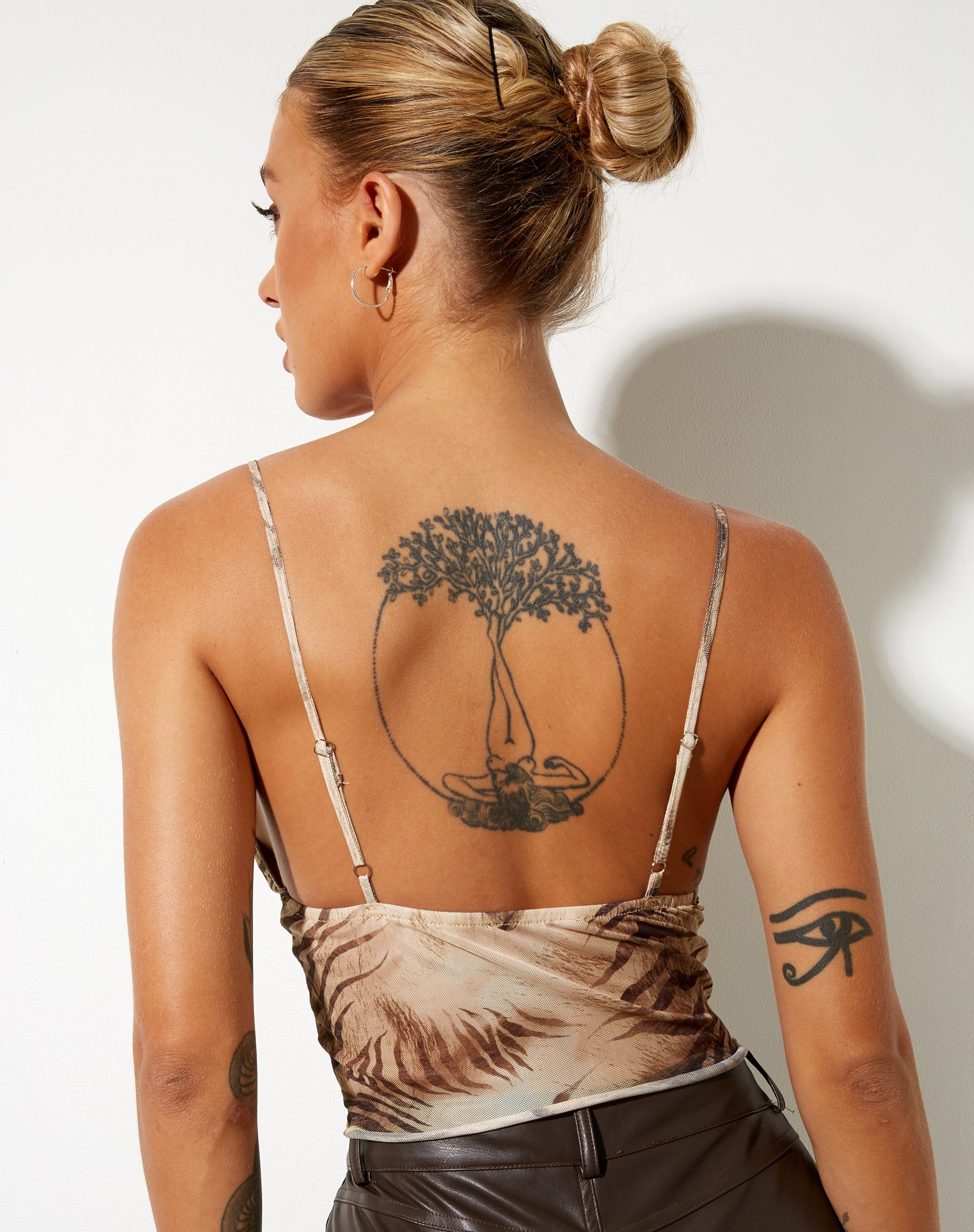 Bild von Yena Crop Top in Tiger Brown