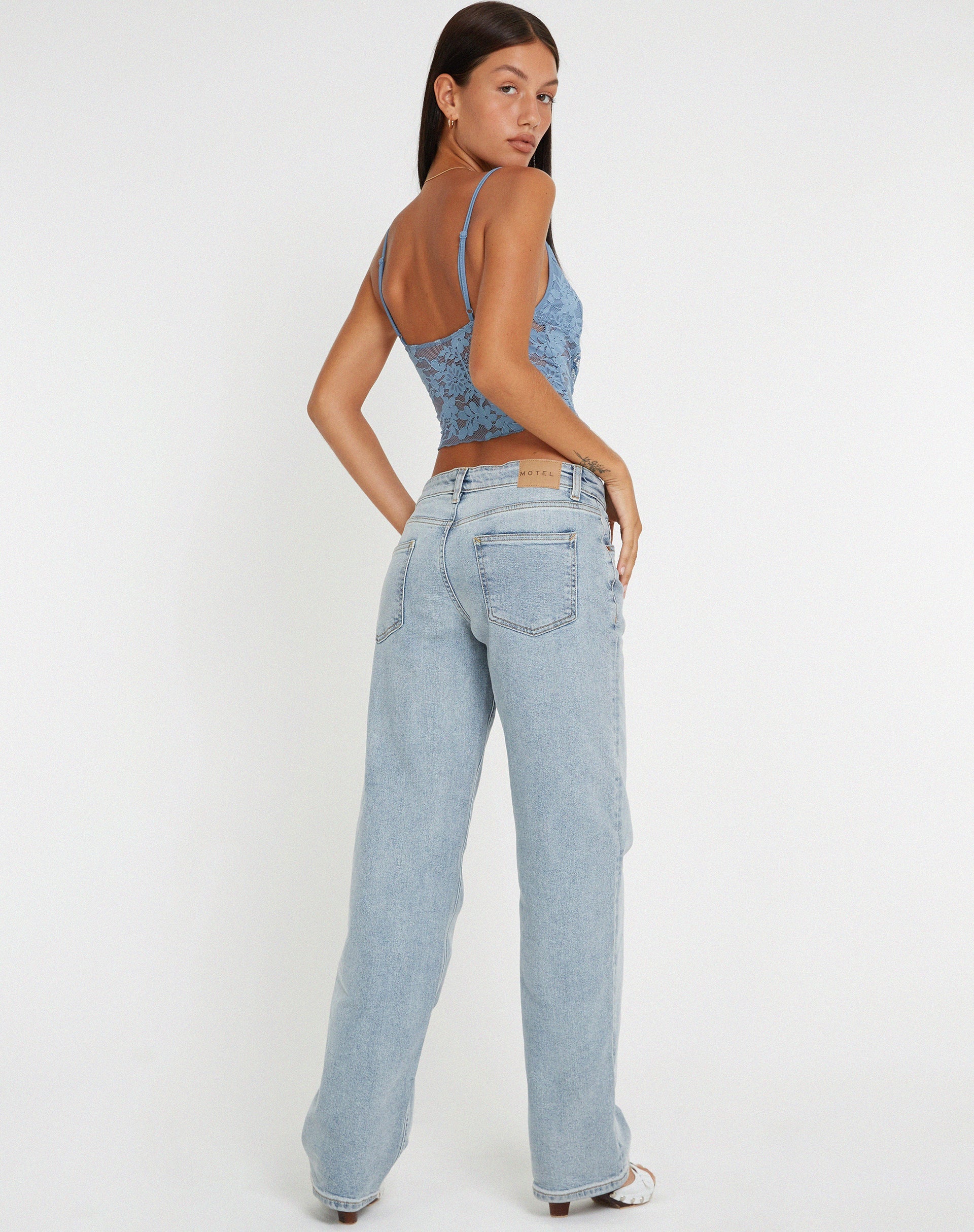 Bild von Yenko Crop Top in Lace Blue