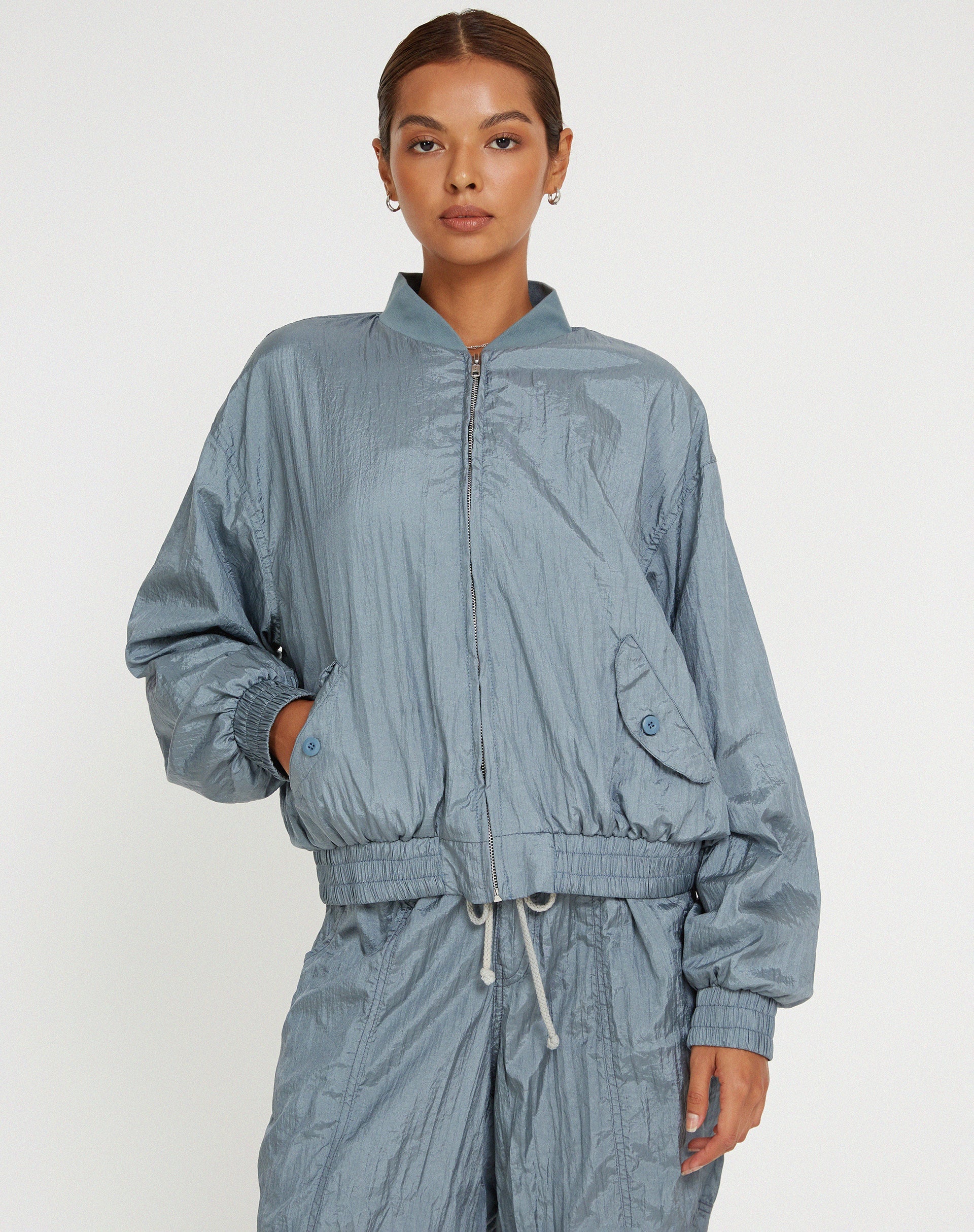 Abbildung der Yuu Shell Jacket in Silber