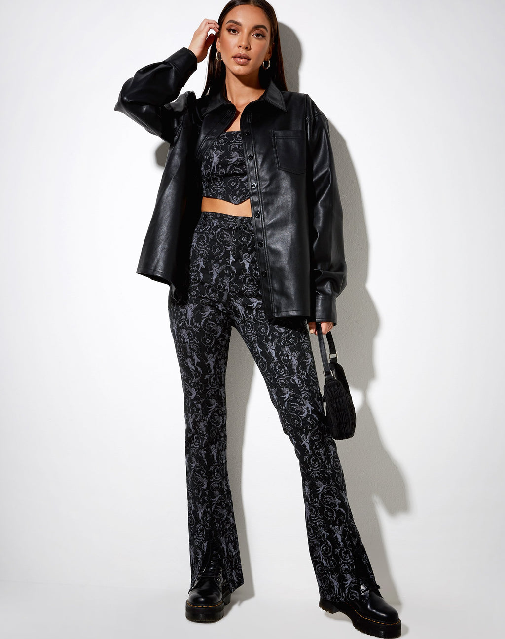 Zabby Flare Hose in Barock Cherub Schwarz und Grau
