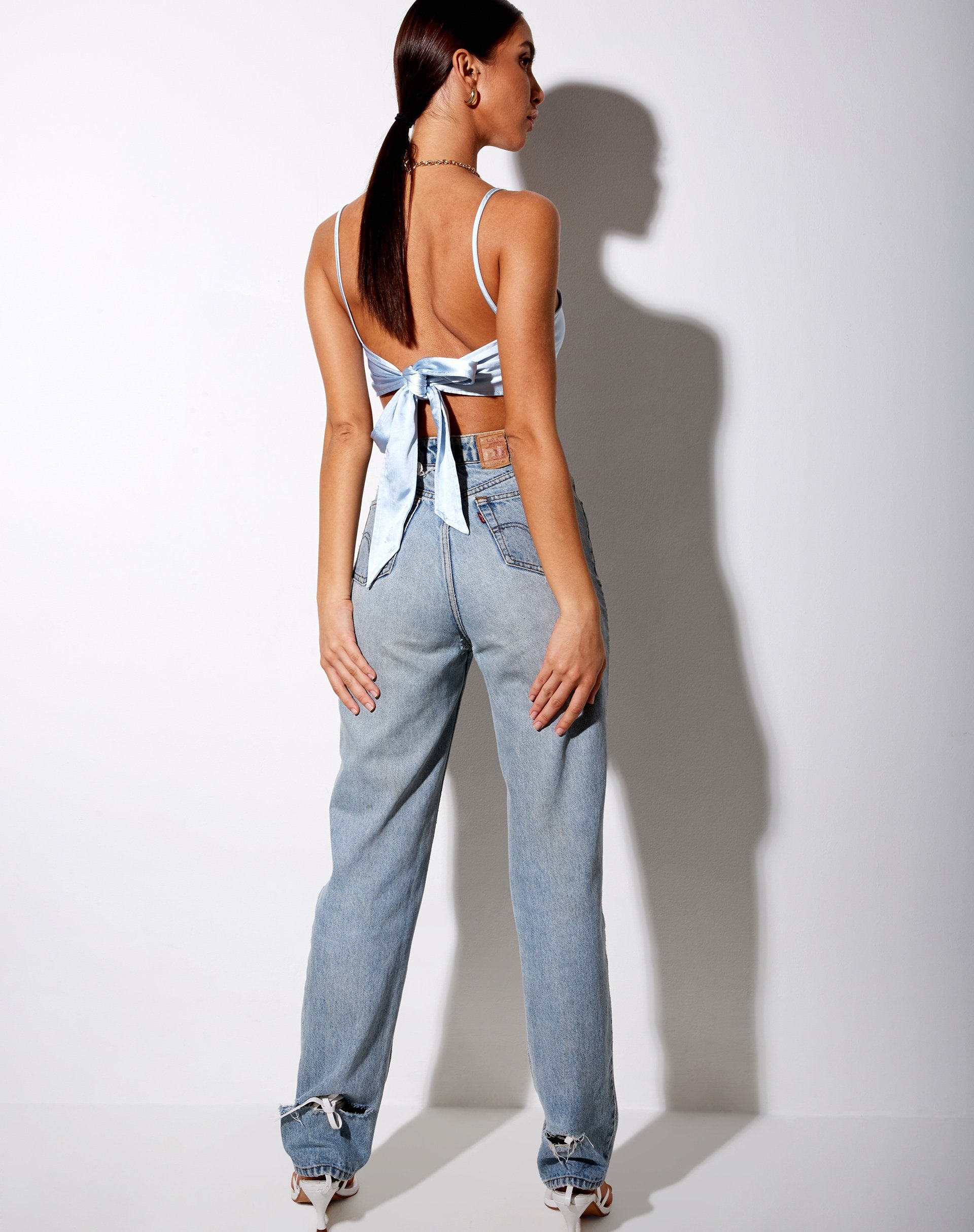 Bild von Zashe Cami Top in Satin Baby Blau