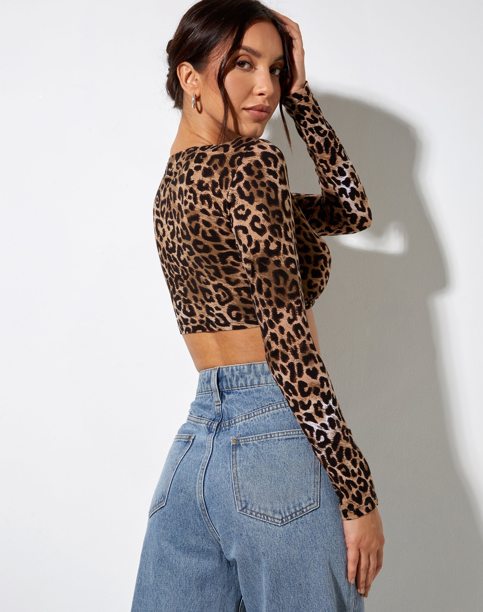 Bild von Zen Crop Top in Nacht Leopard Braun