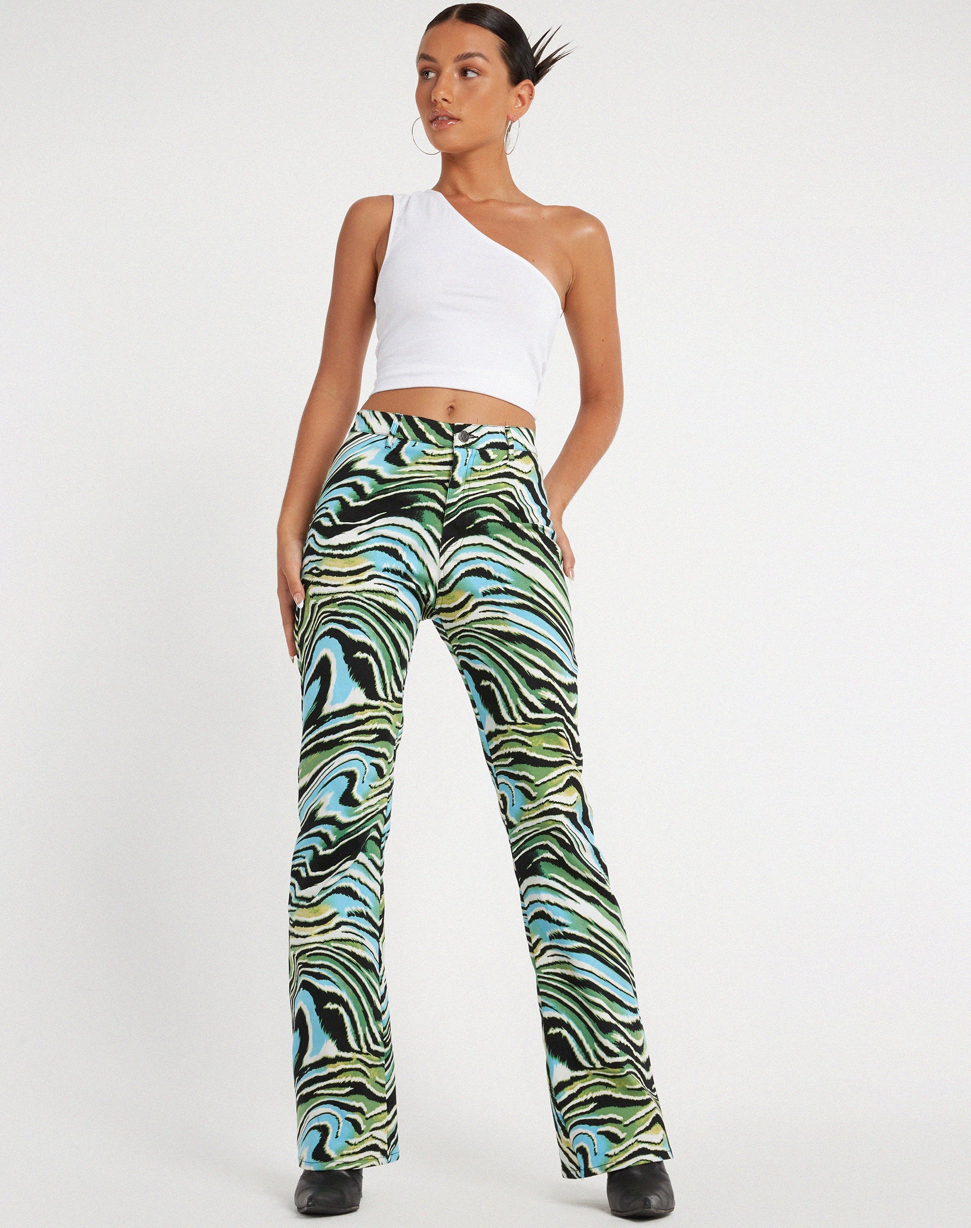 Abbildung der Zoven Flare Trouser in Warped Zebra Blue