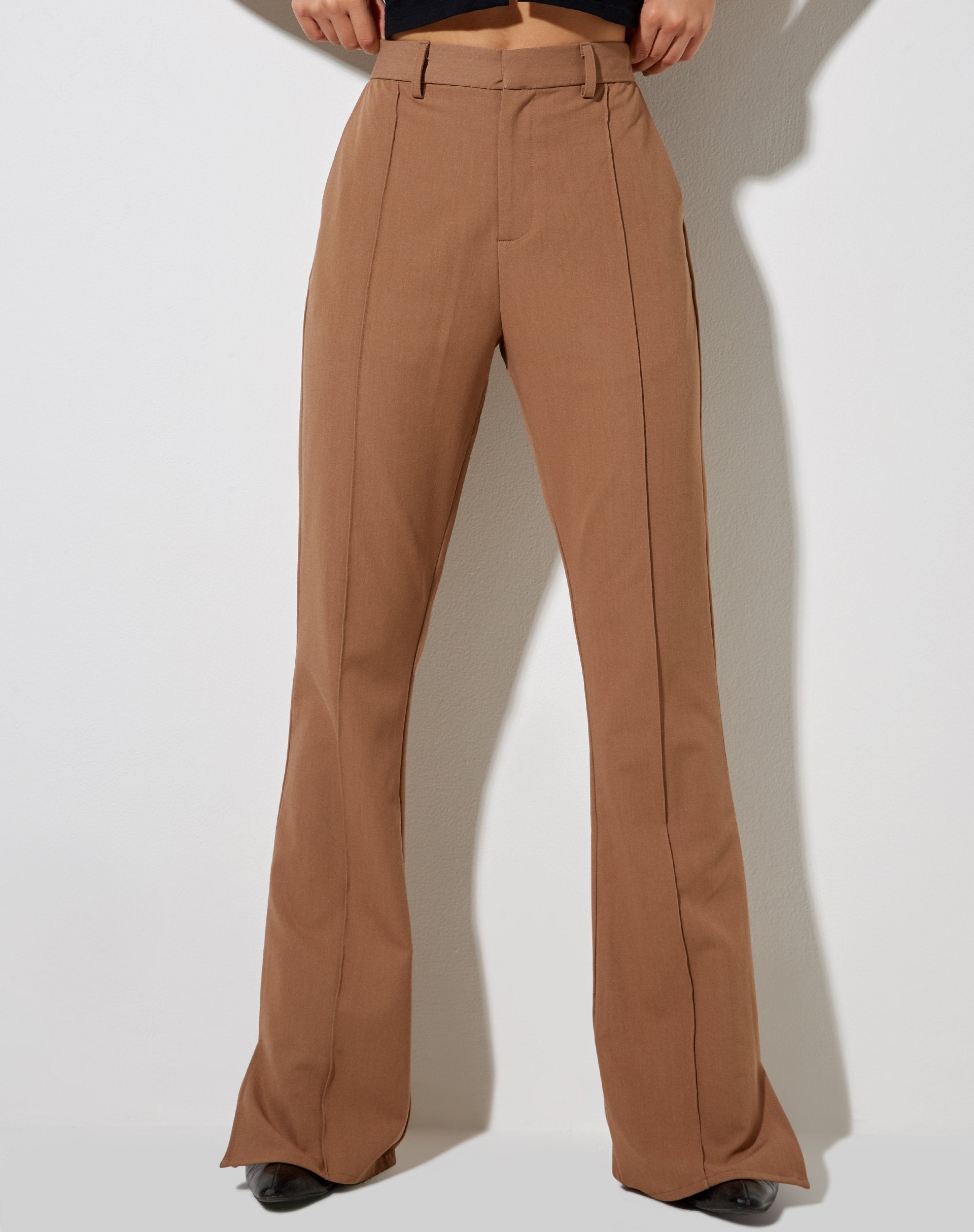 Image der Zovey-Hose in Knete
