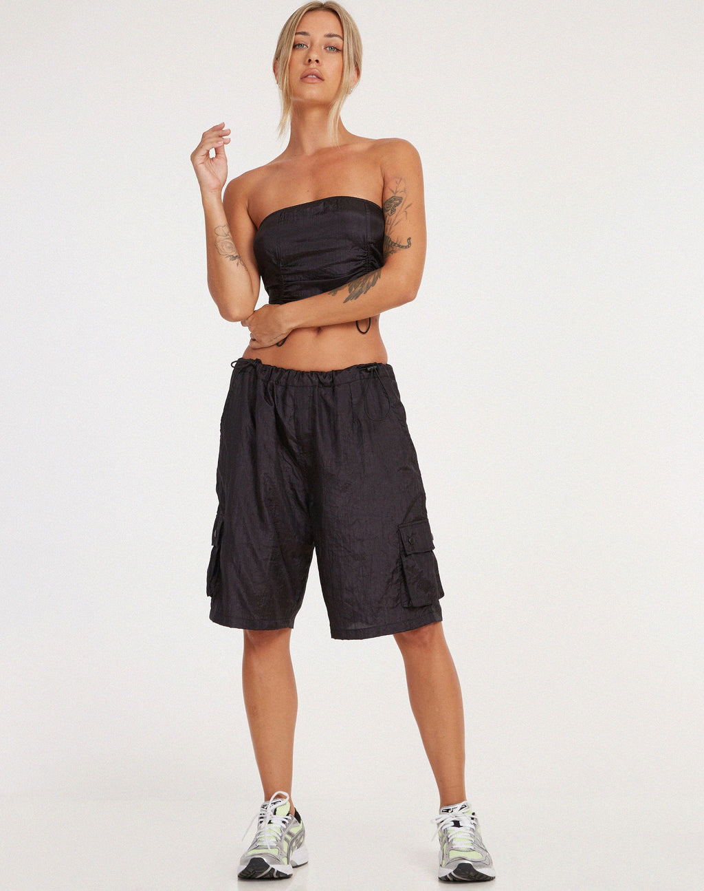 Tenchi Short in Parachute Schwarz
