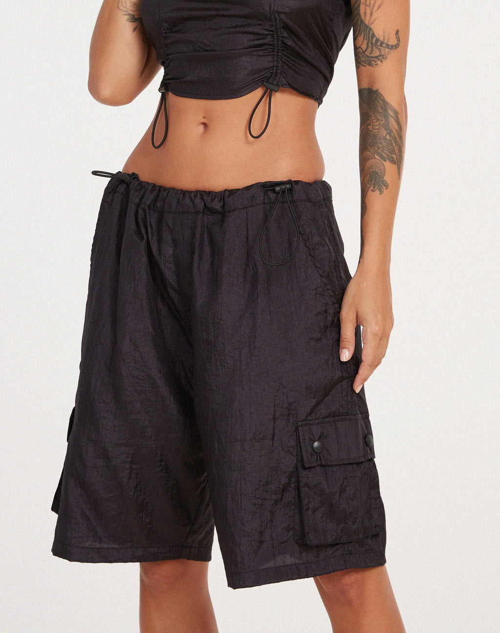 Tenchi Short in Parachute Schwarz