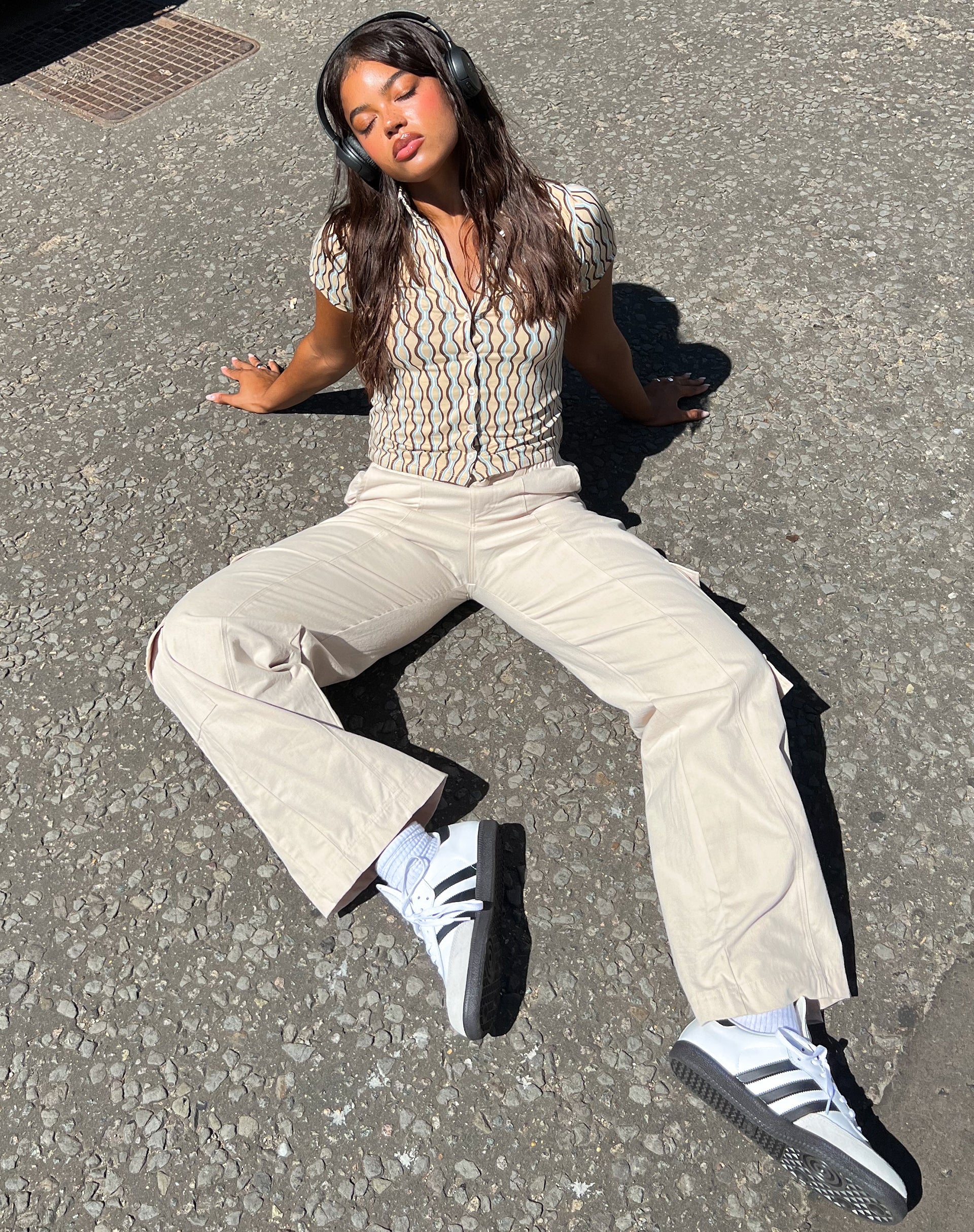 Bild von Yejin Shirt in Preppy Geo Brown