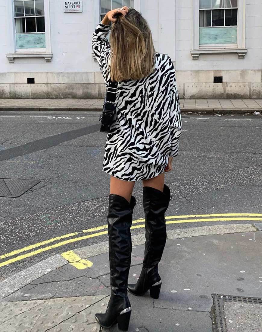 Image of Neivie Pullover Kleid in Zebra S/W