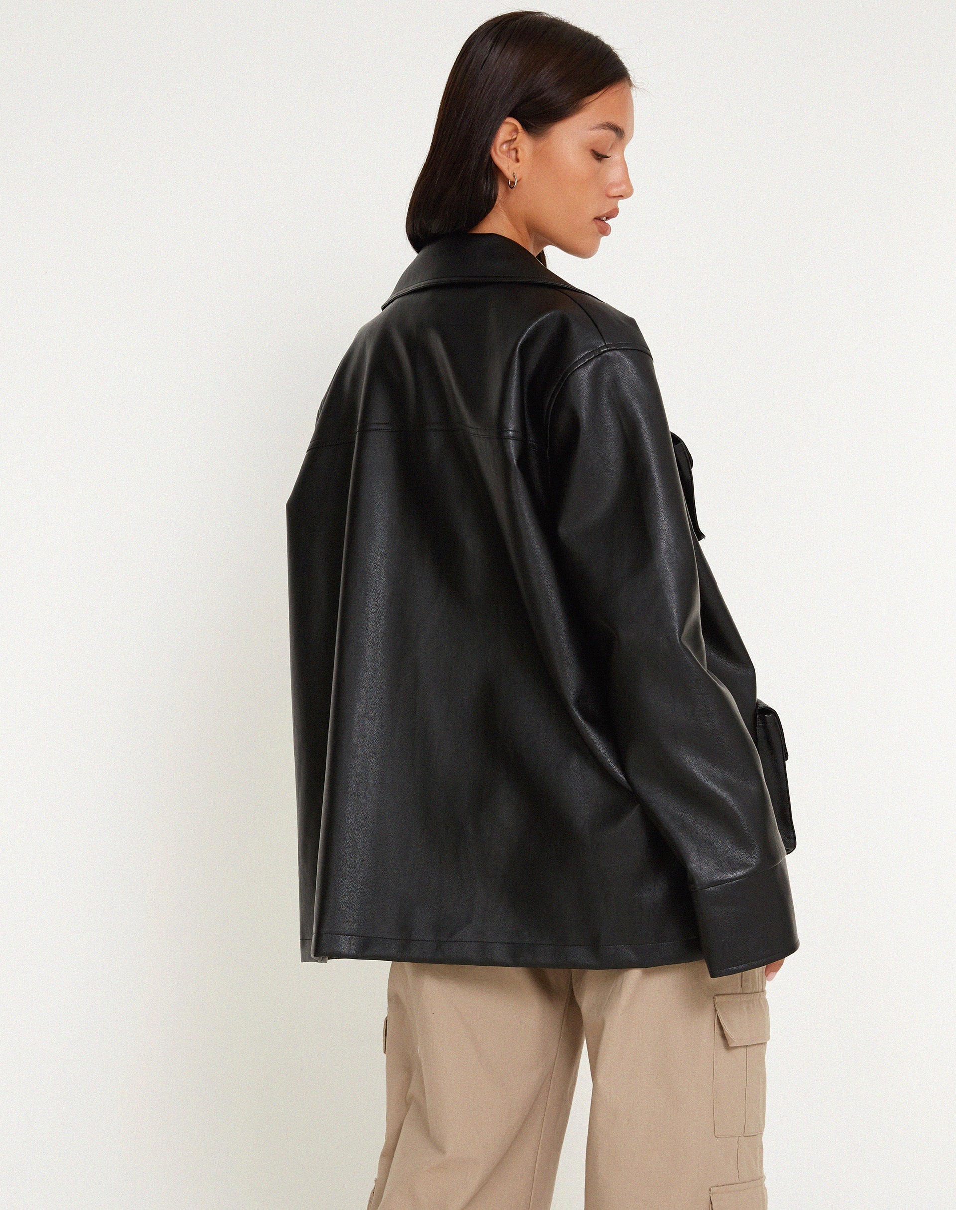 Image of Tavira Jacke aus PU Schwarz