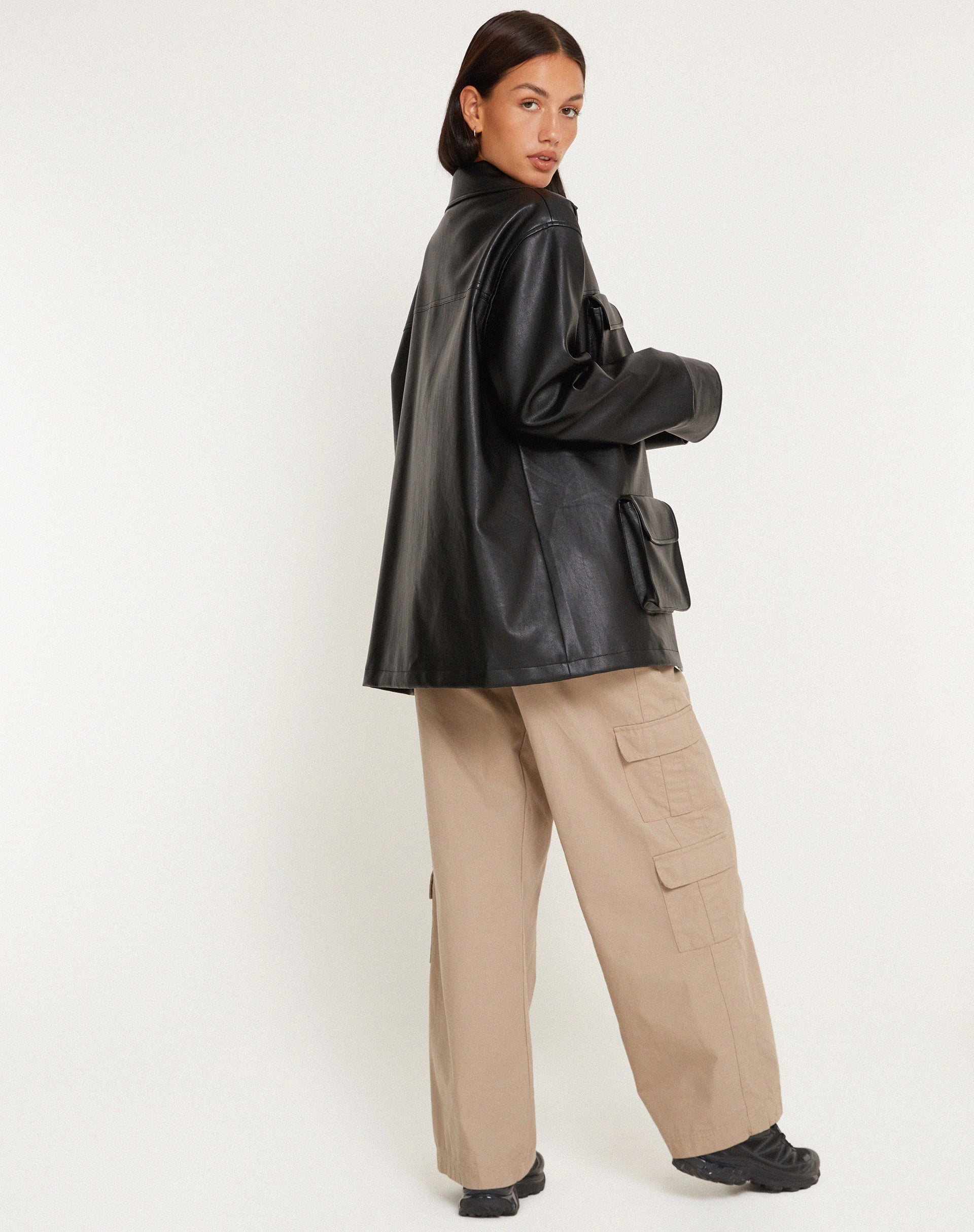 Image of Tavira Jacke aus PU Schwarz