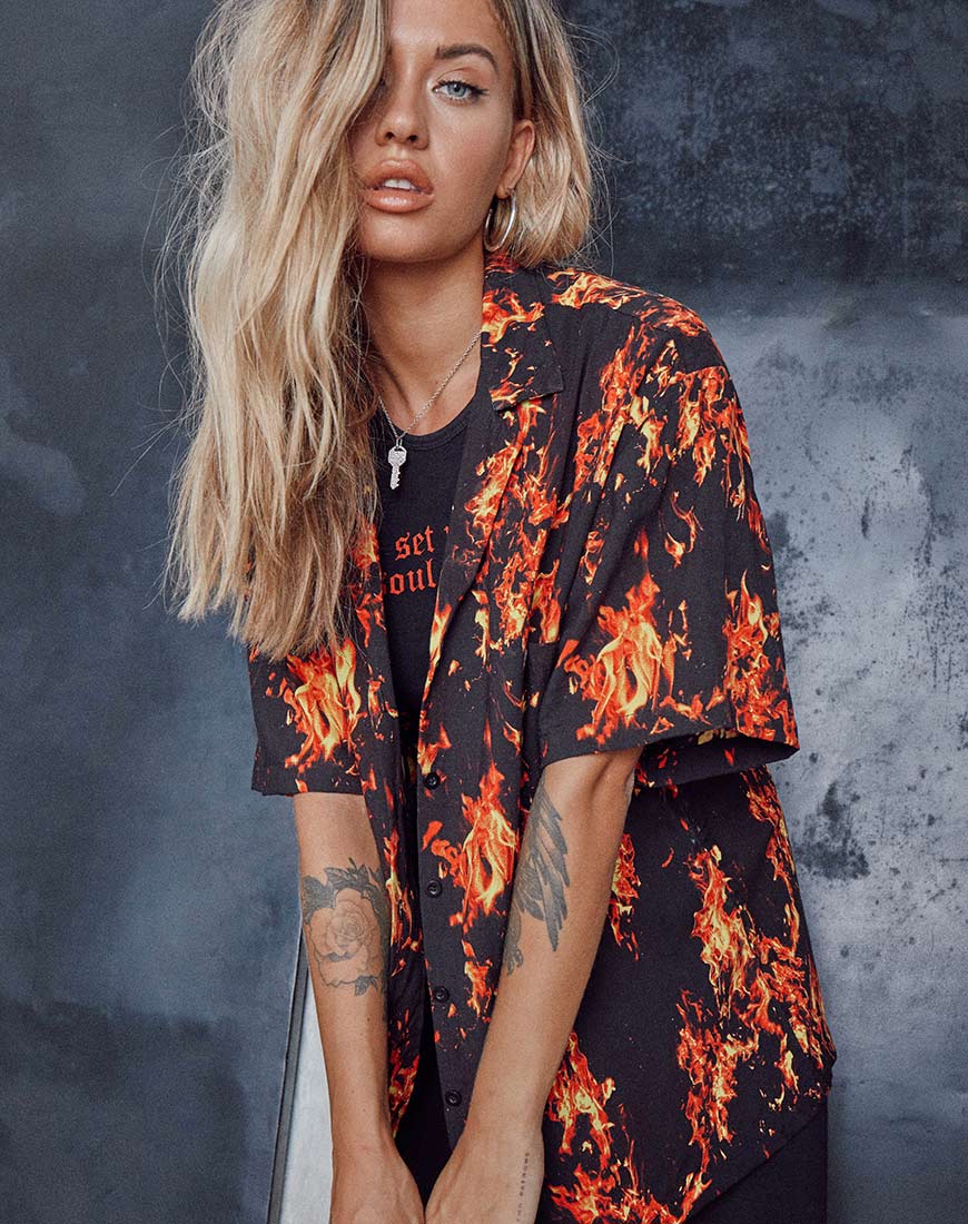 Taelsa Shirt in Feuer