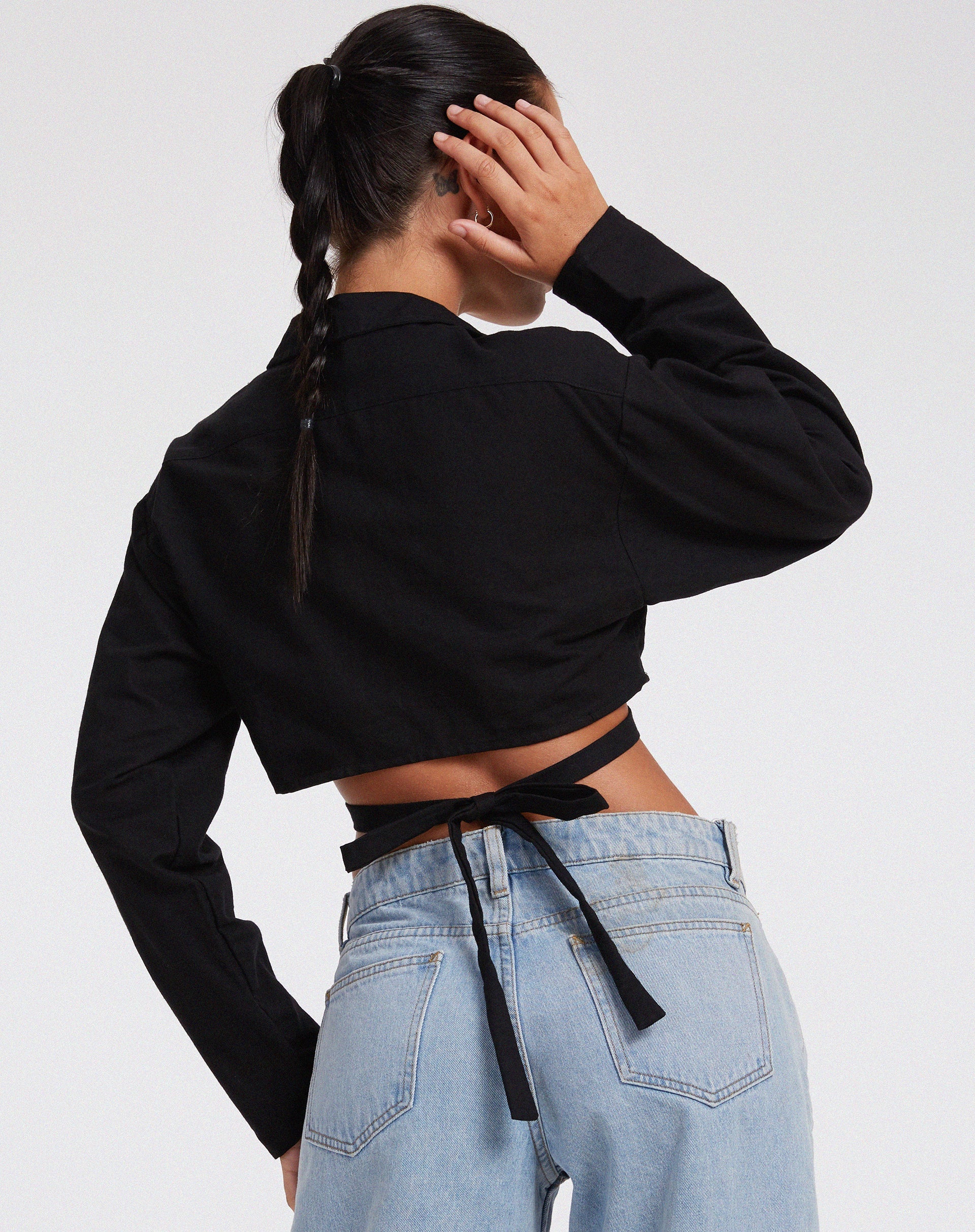 Abbildung von Elyse Crop Top in Rami Black